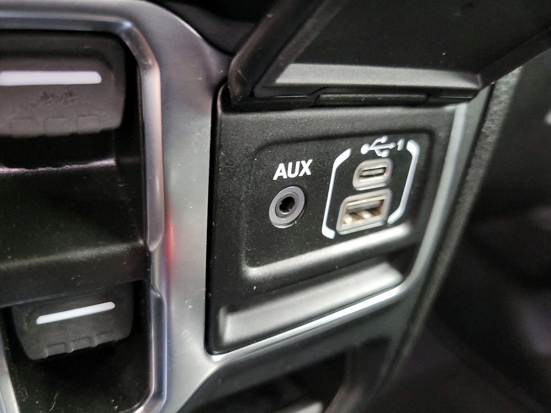 Thumbnail: 2025 Jeep Wrangler - 18