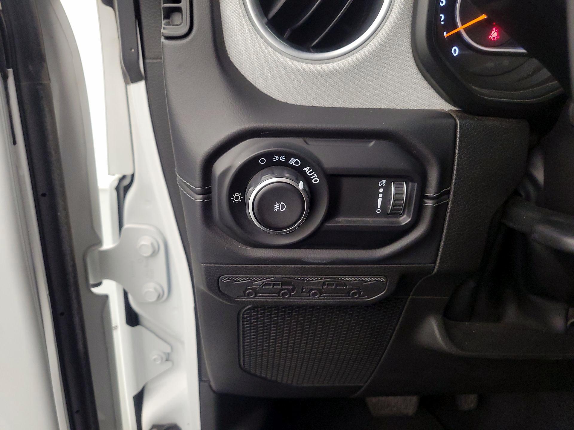 Thumbnail: 2025 Jeep Wrangler - 13