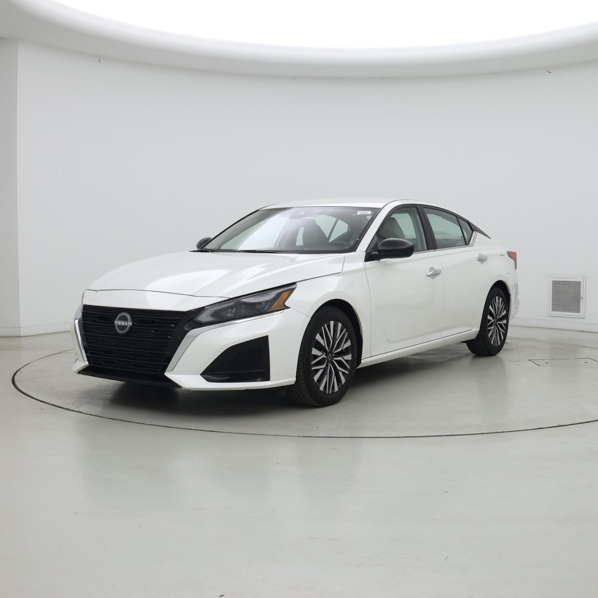 Thumbnail: 2025 Nissan Altima - 4
