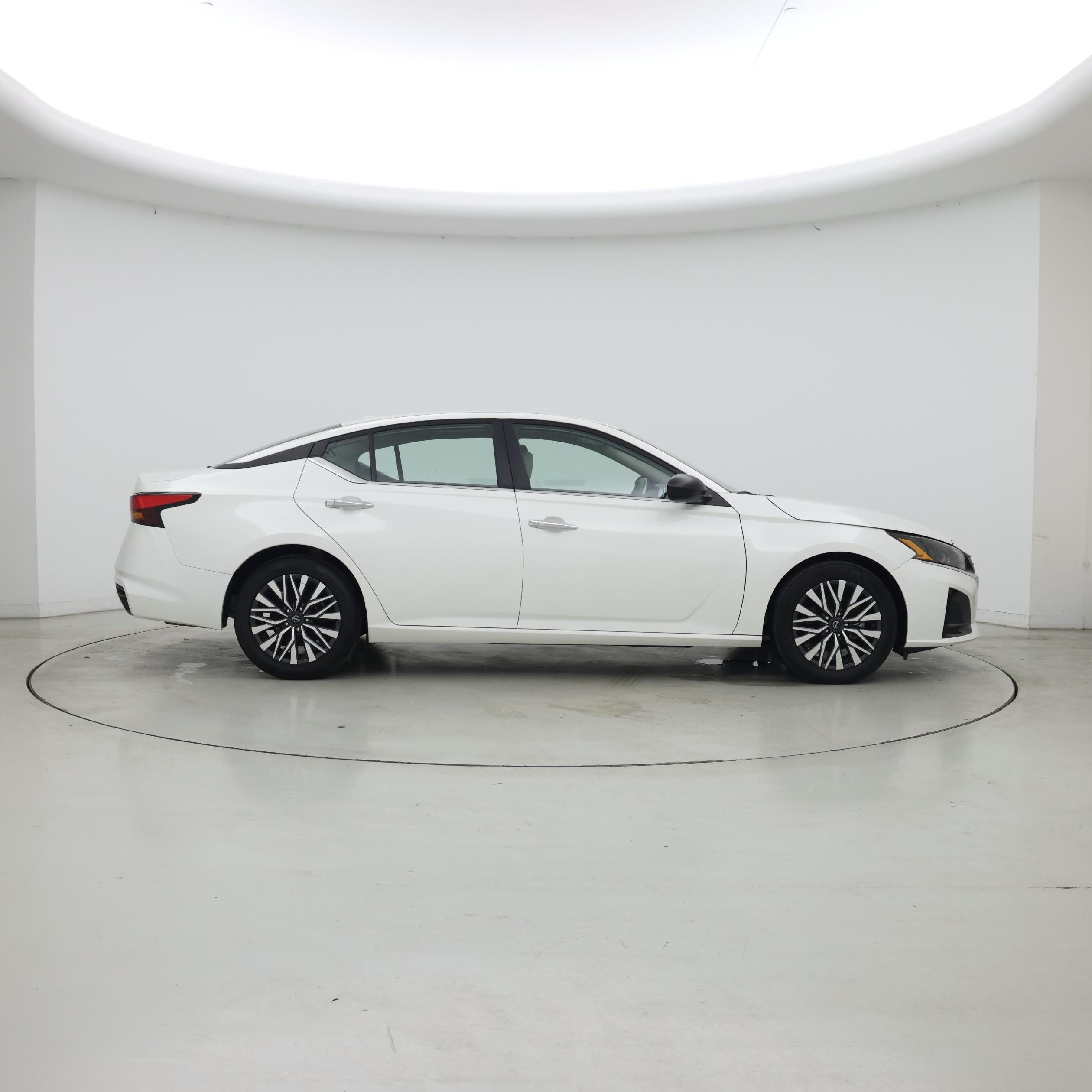 Thumbnail: 2025 Nissan Altima - 7