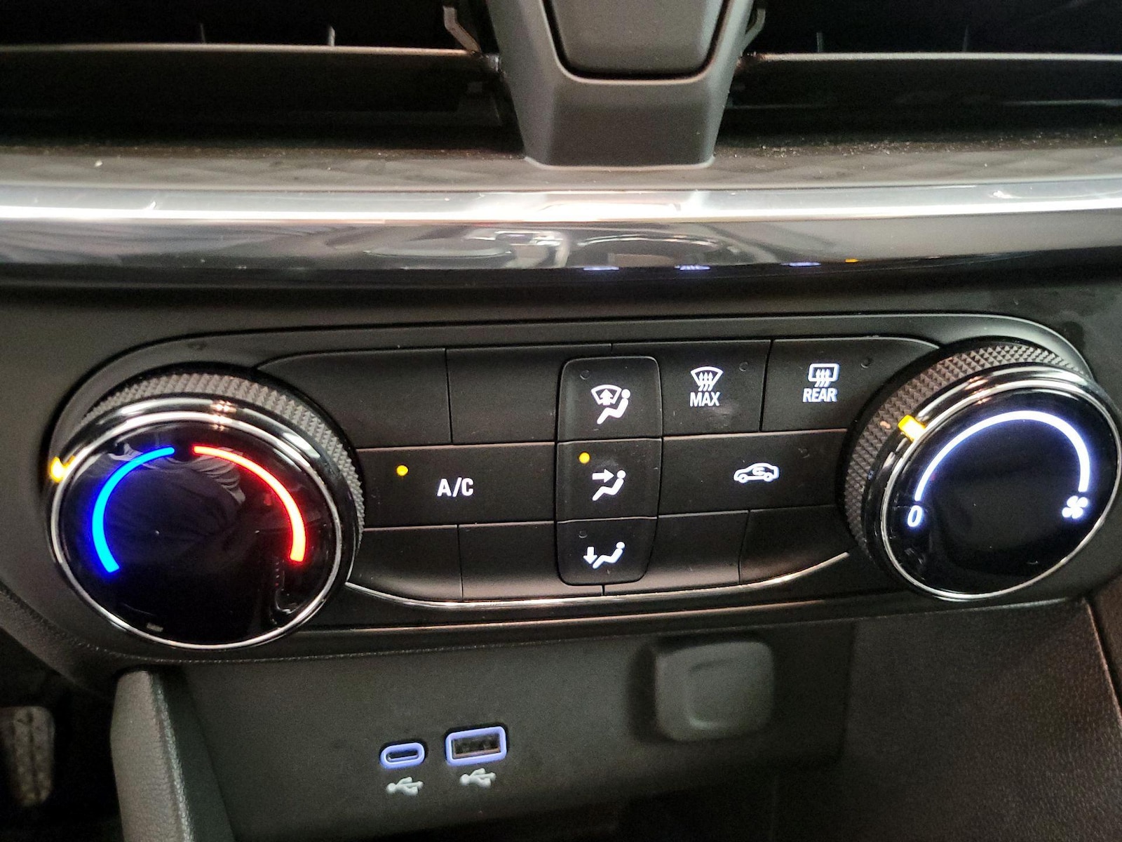 2025 Buick Encore GX Preferred - Photo 17