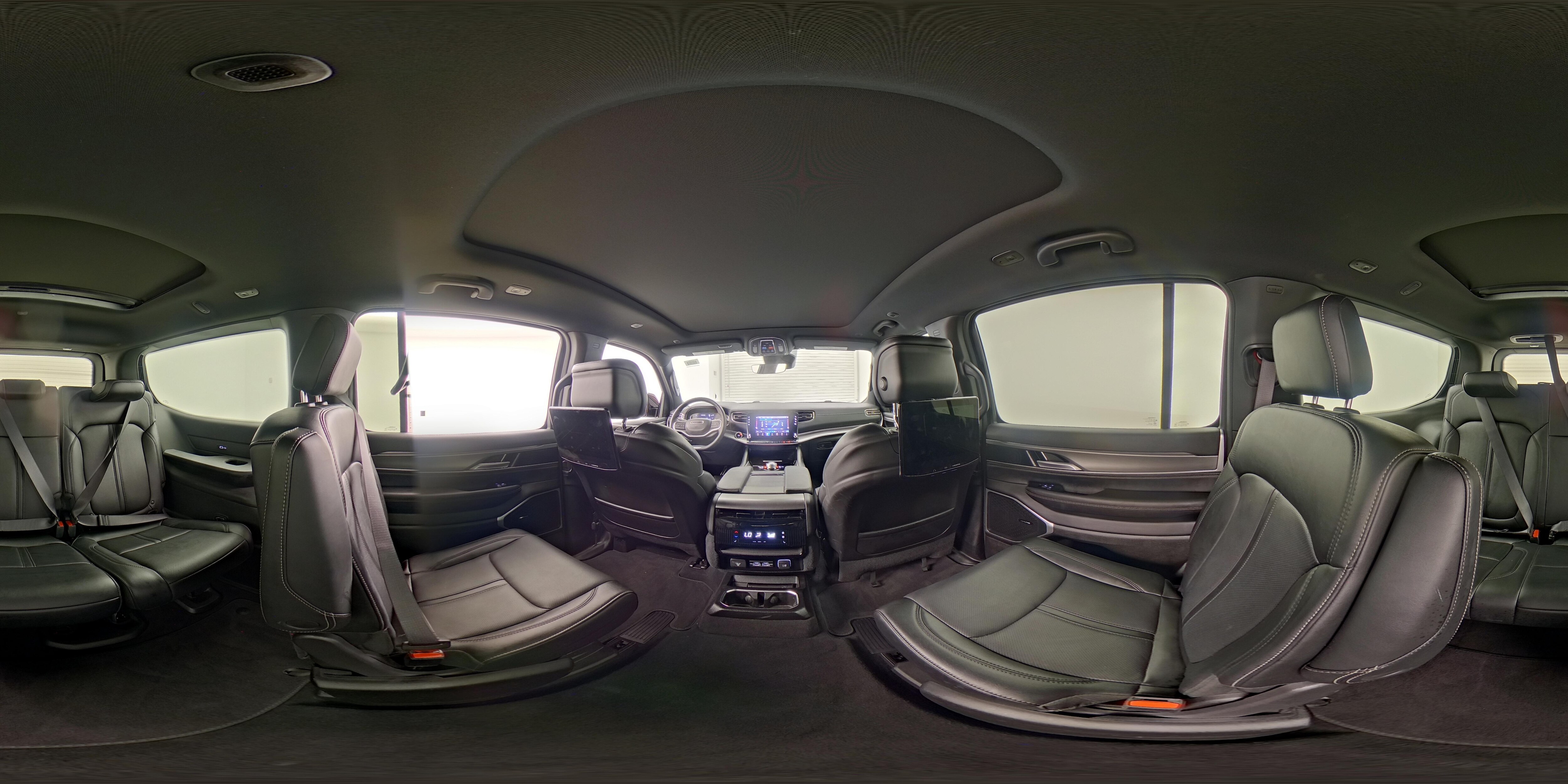 2025 Jeep Wagoneer Series II - Photo 28