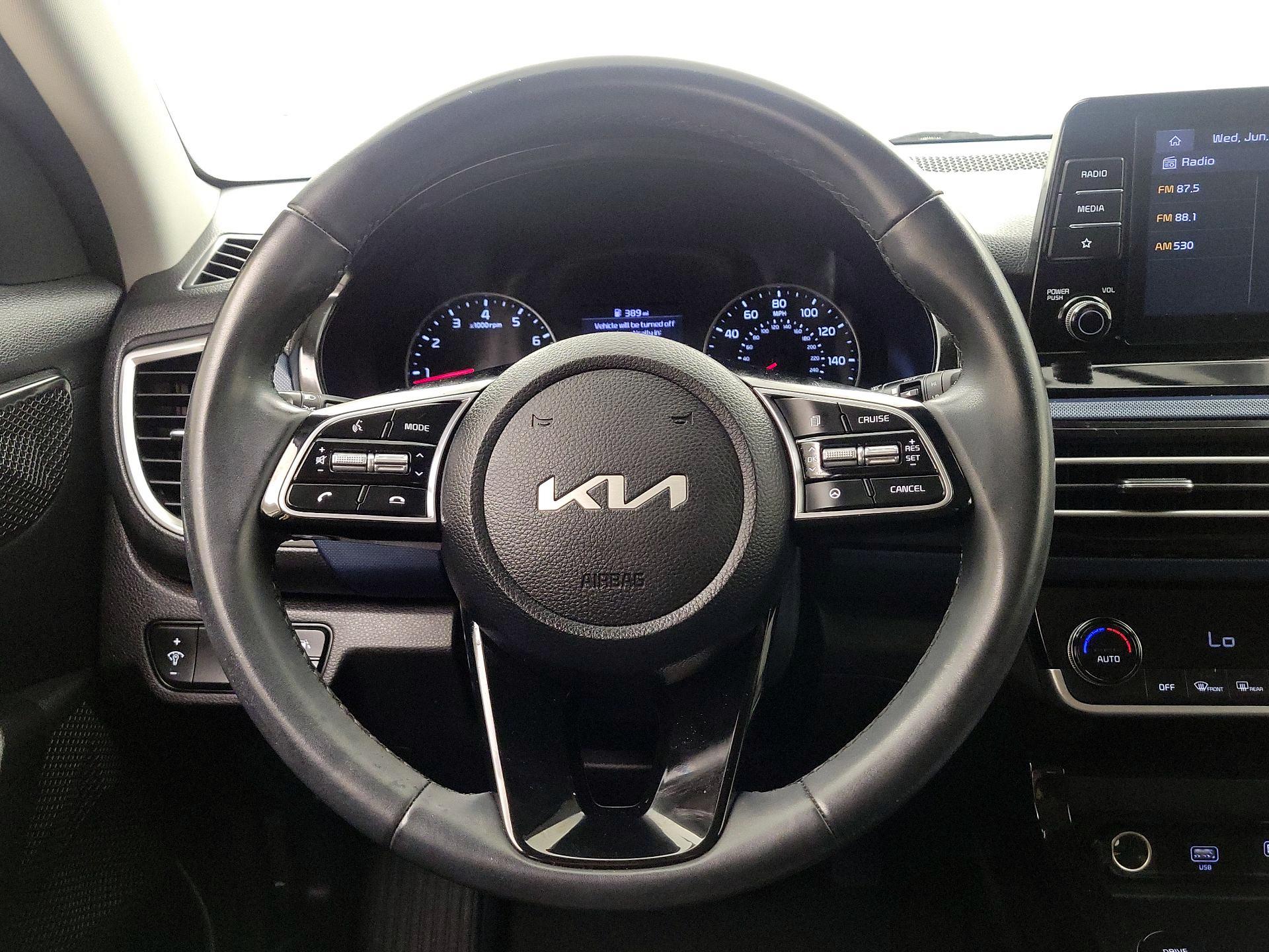 Thumbnail: 2023 Kia Seltos - 10