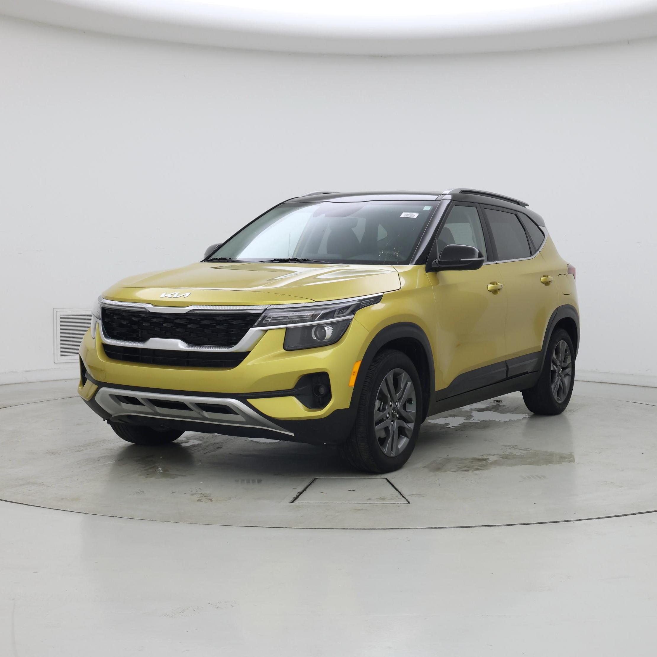 Thumbnail: 2023 Kia Seltos - 4