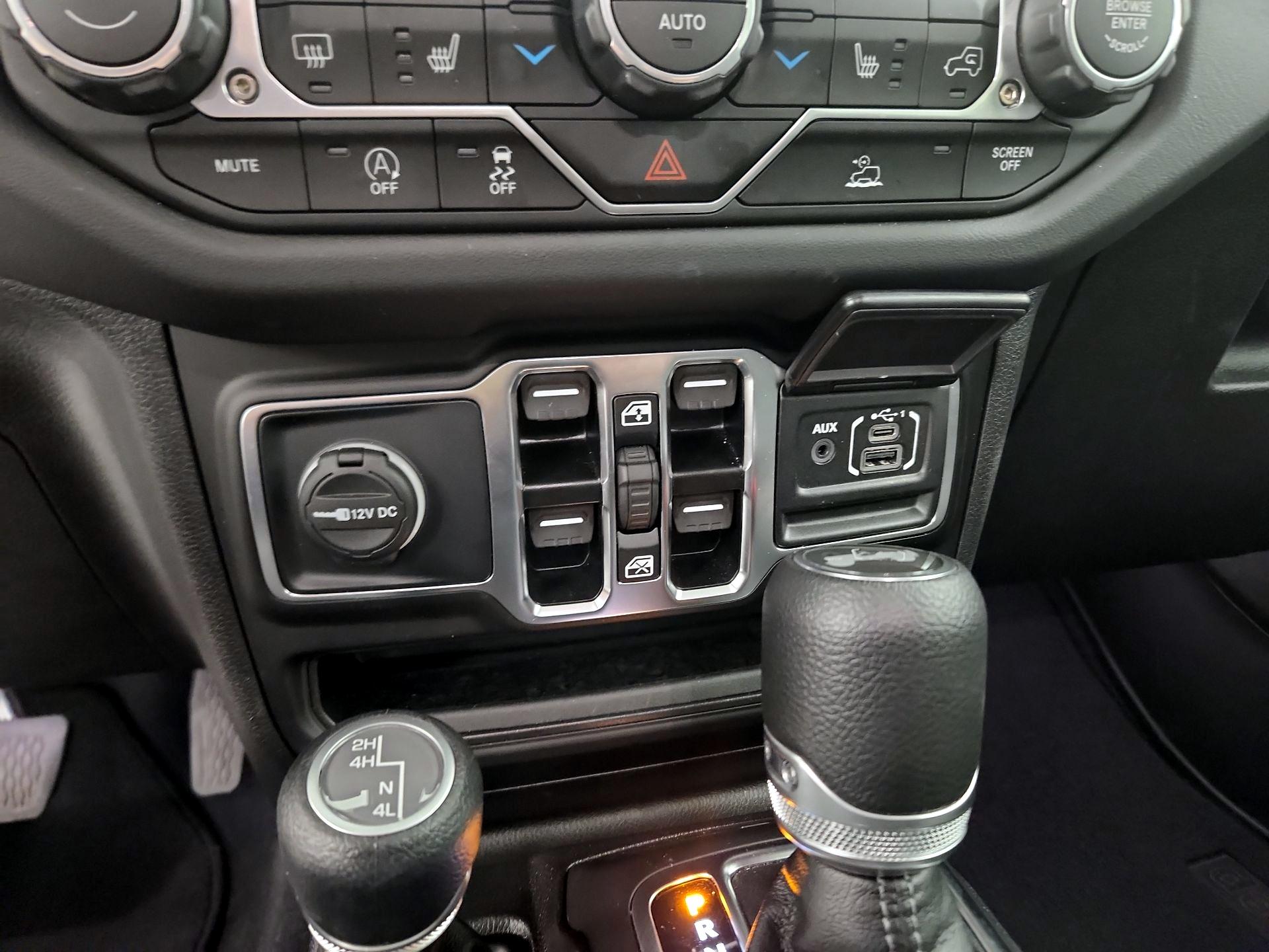 Thumbnail: 2025 Jeep Wrangler - 18
