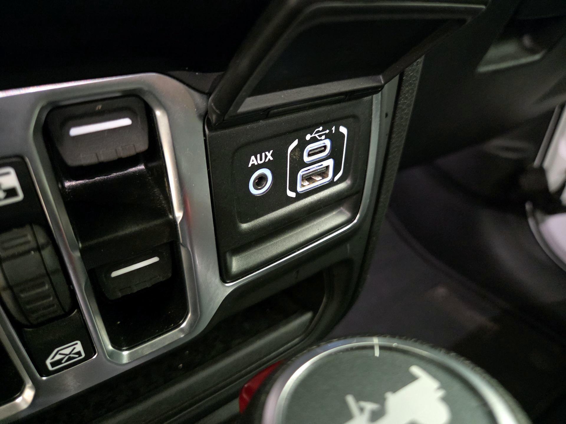 Thumbnail: 2025 Jeep Wrangler - 18