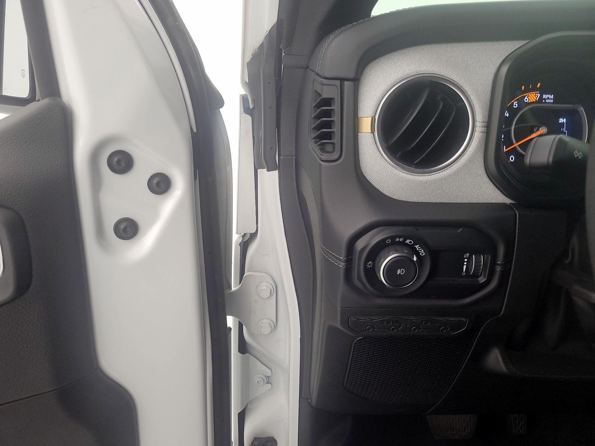 Thumbnail: 2025 Jeep Wrangler - 13