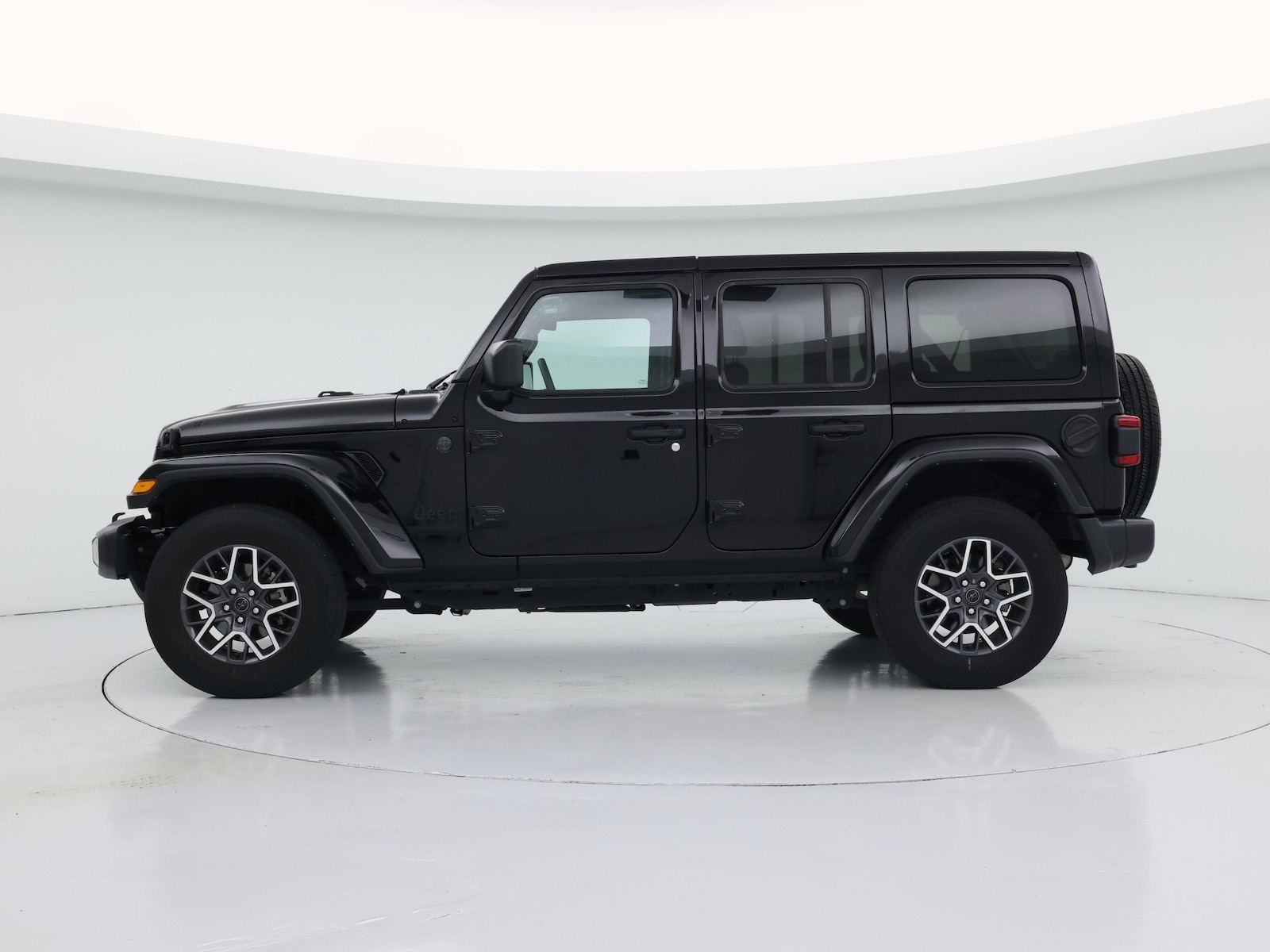 2025 Jeep Wrangler 4-Door Sahara - Photo 4