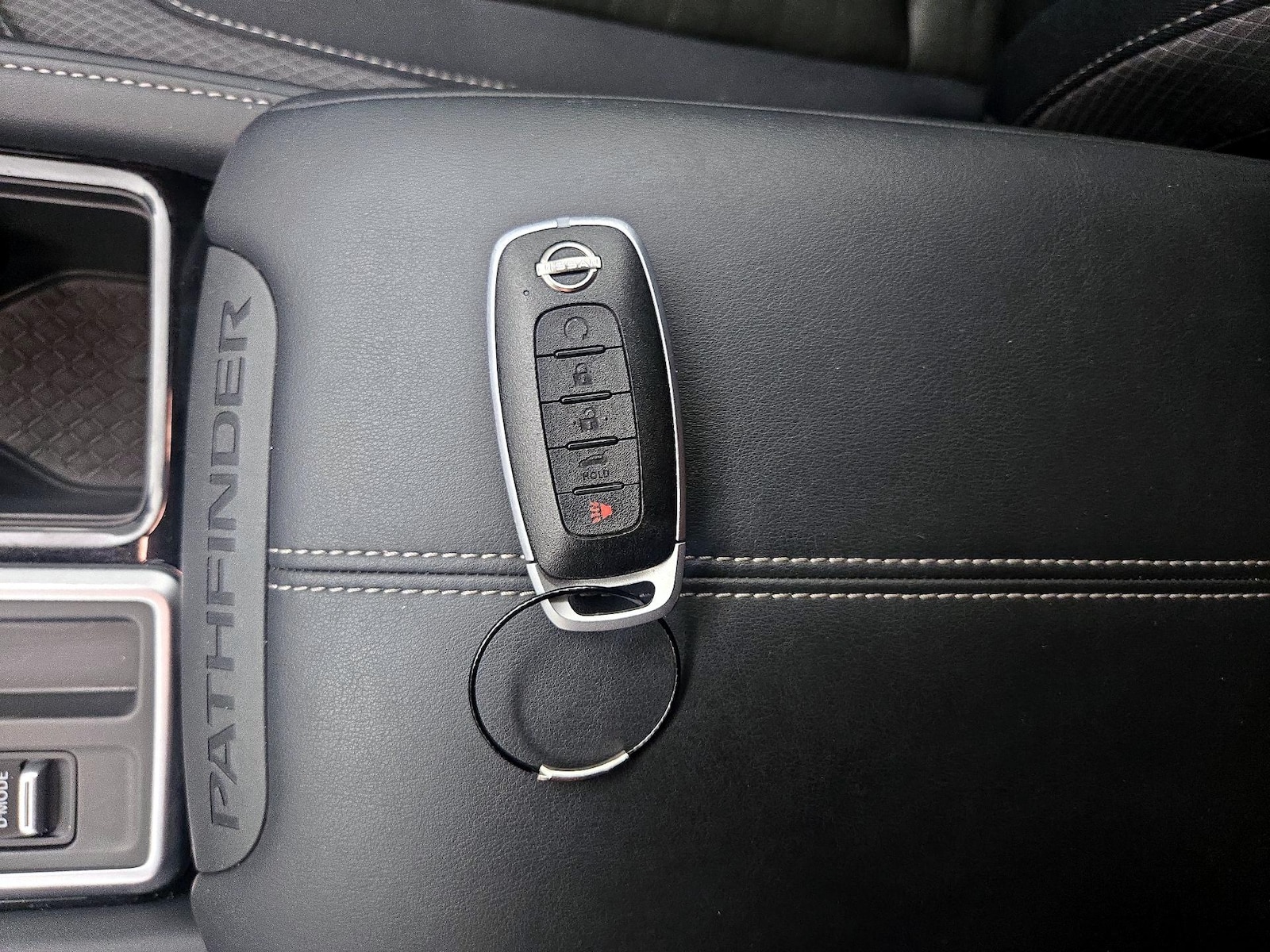 2025 Nissan Pathfinder SV - Photo 23