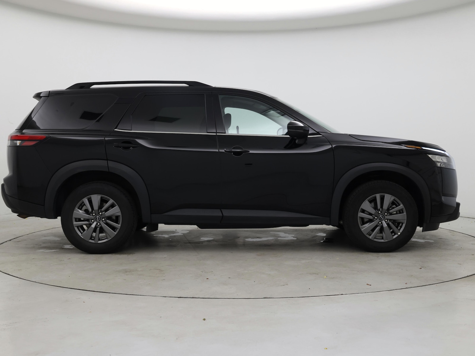 2025 Nissan Pathfinder SV - Photo 8