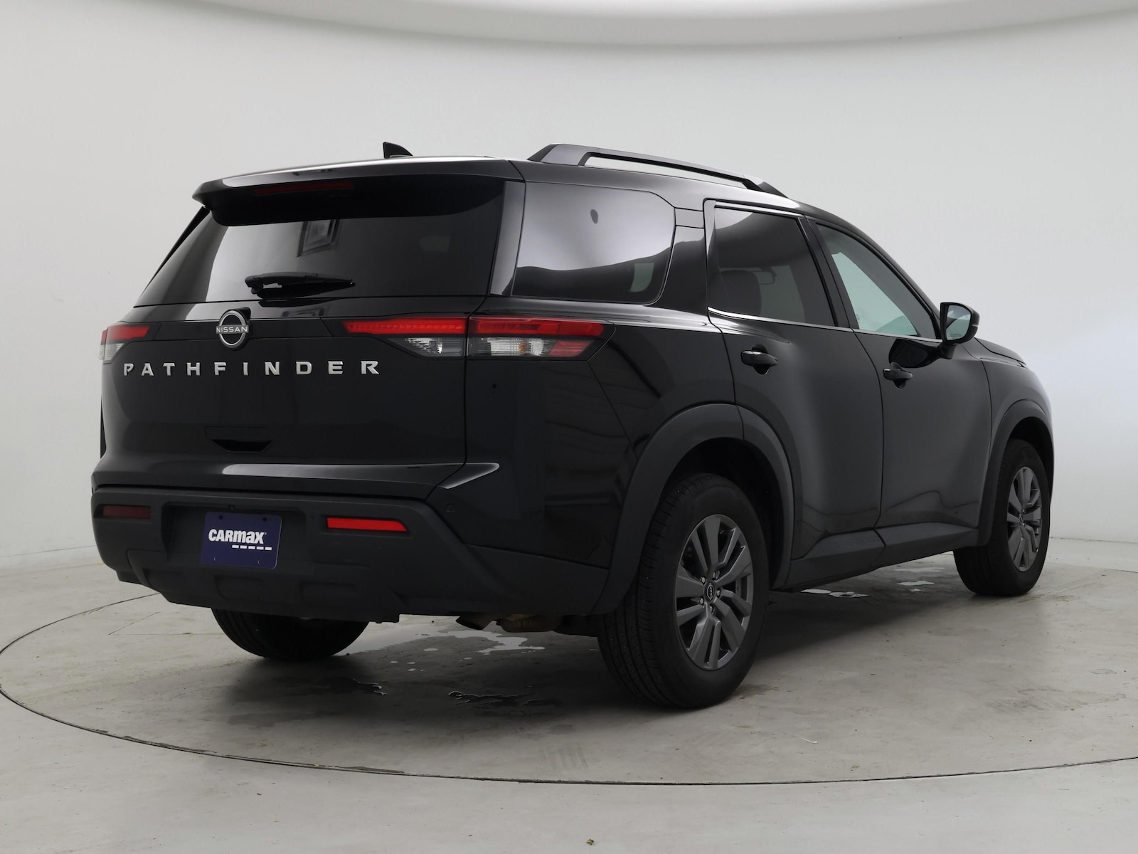 2025 Nissan Pathfinder SV - Photo 9