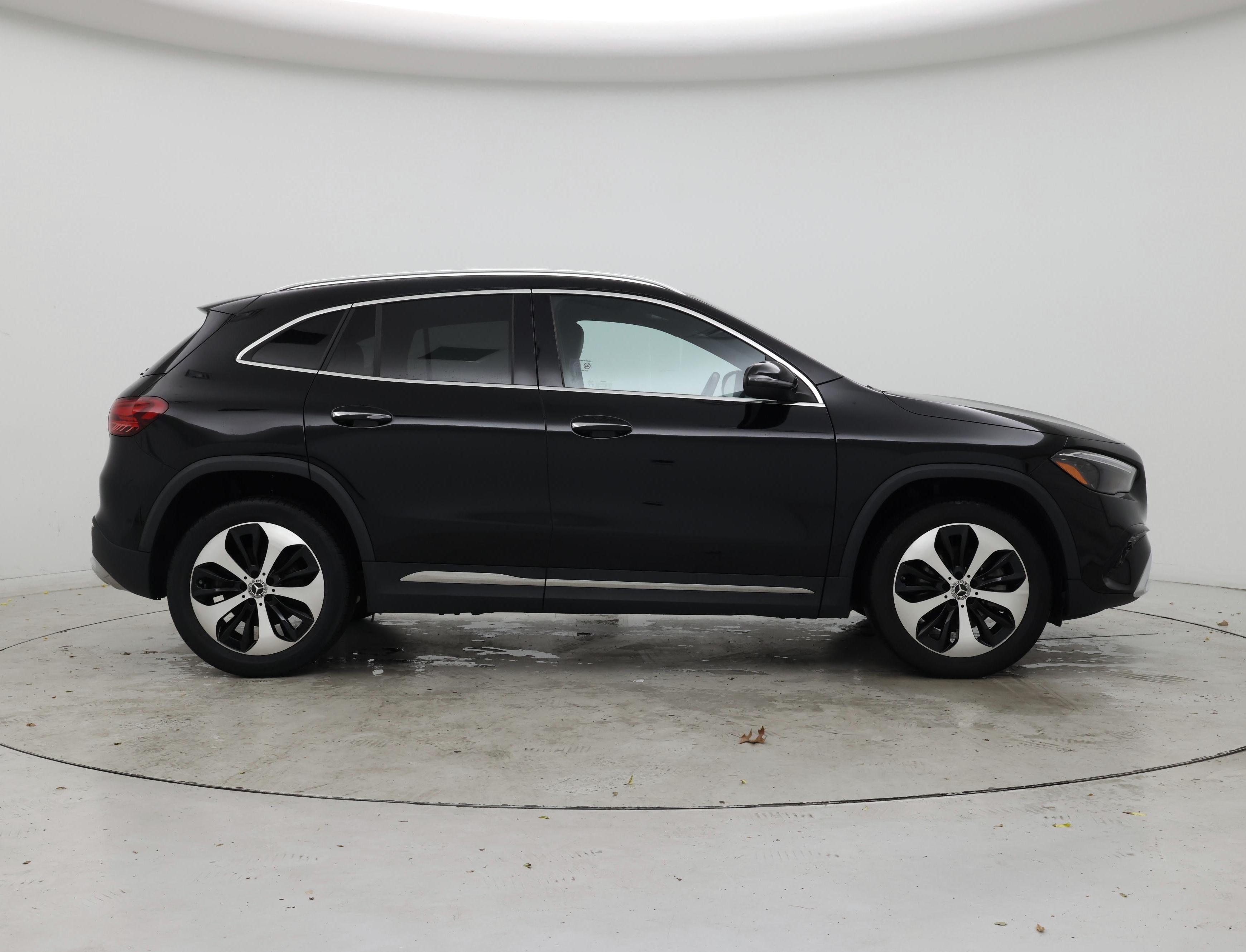 Thumbnail: 2025 Mercedes-Benz GLA - 7