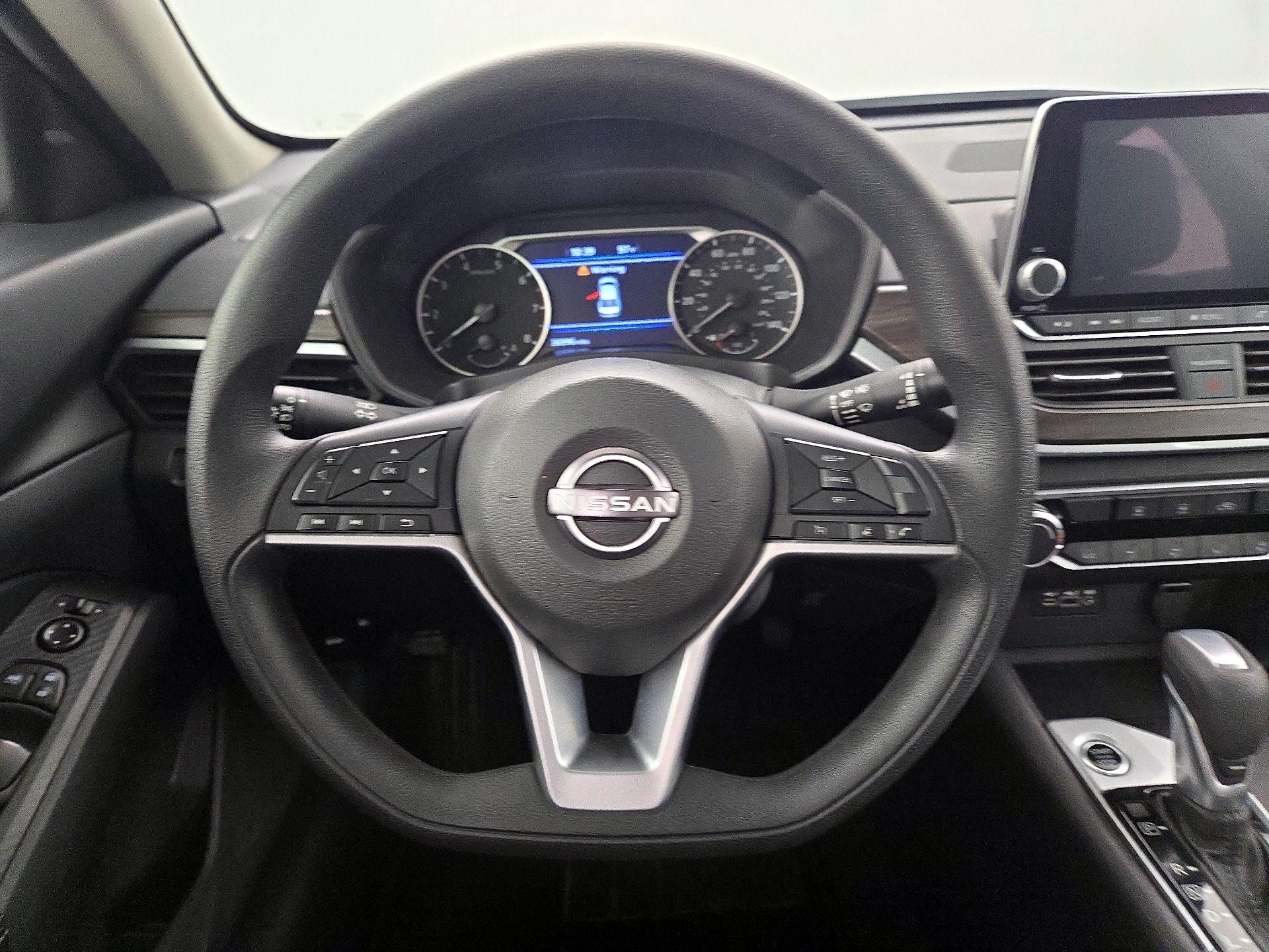 Thumbnail: 2025 Nissan Altima - 10