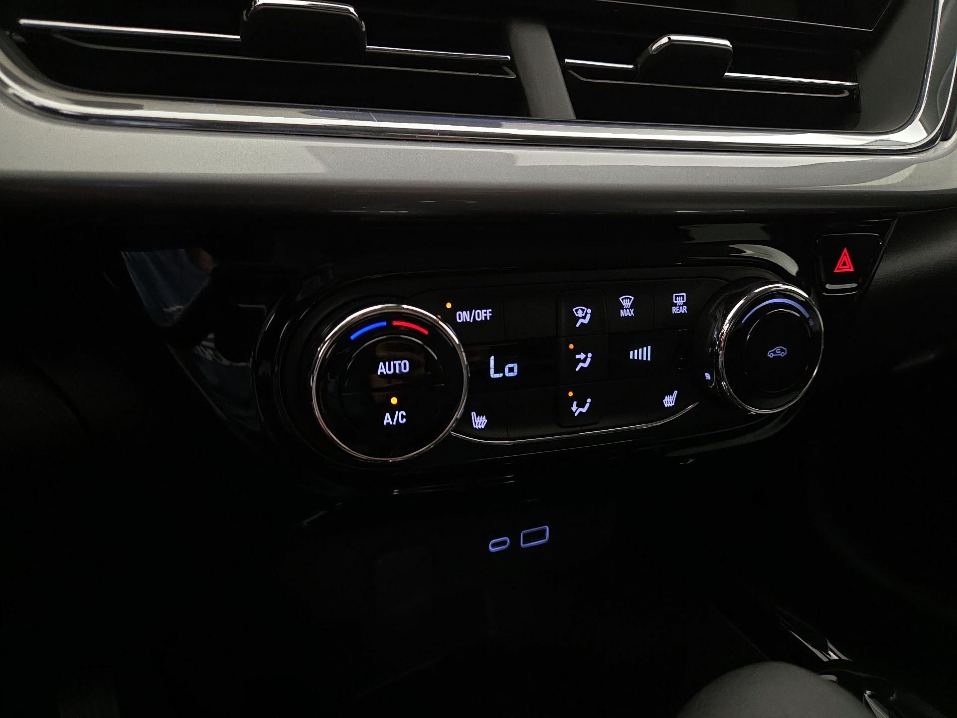 Thumbnail: 2025 Chevrolet Trax - 16