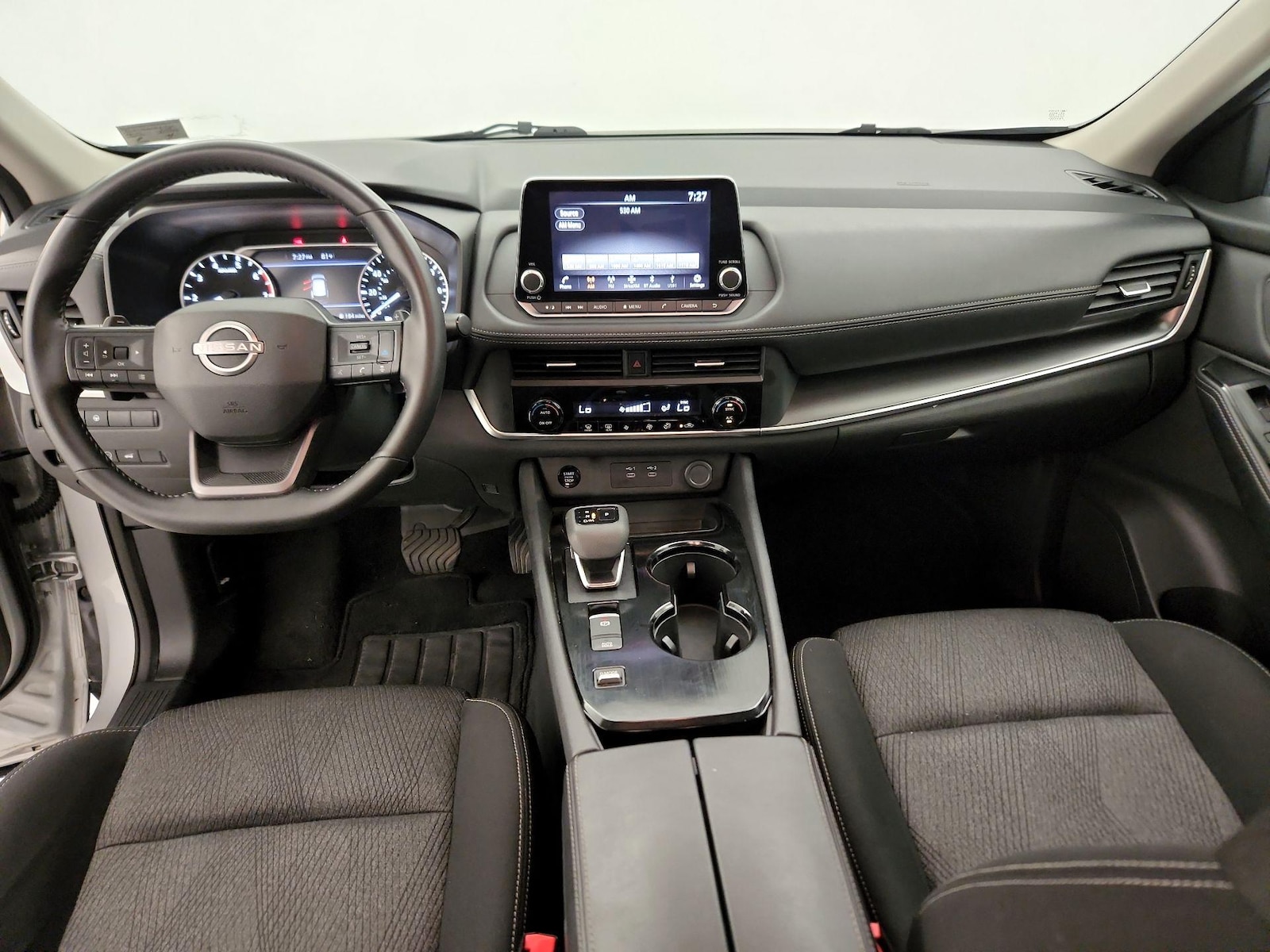 2025 Nissan Rogue SV - Photo 12