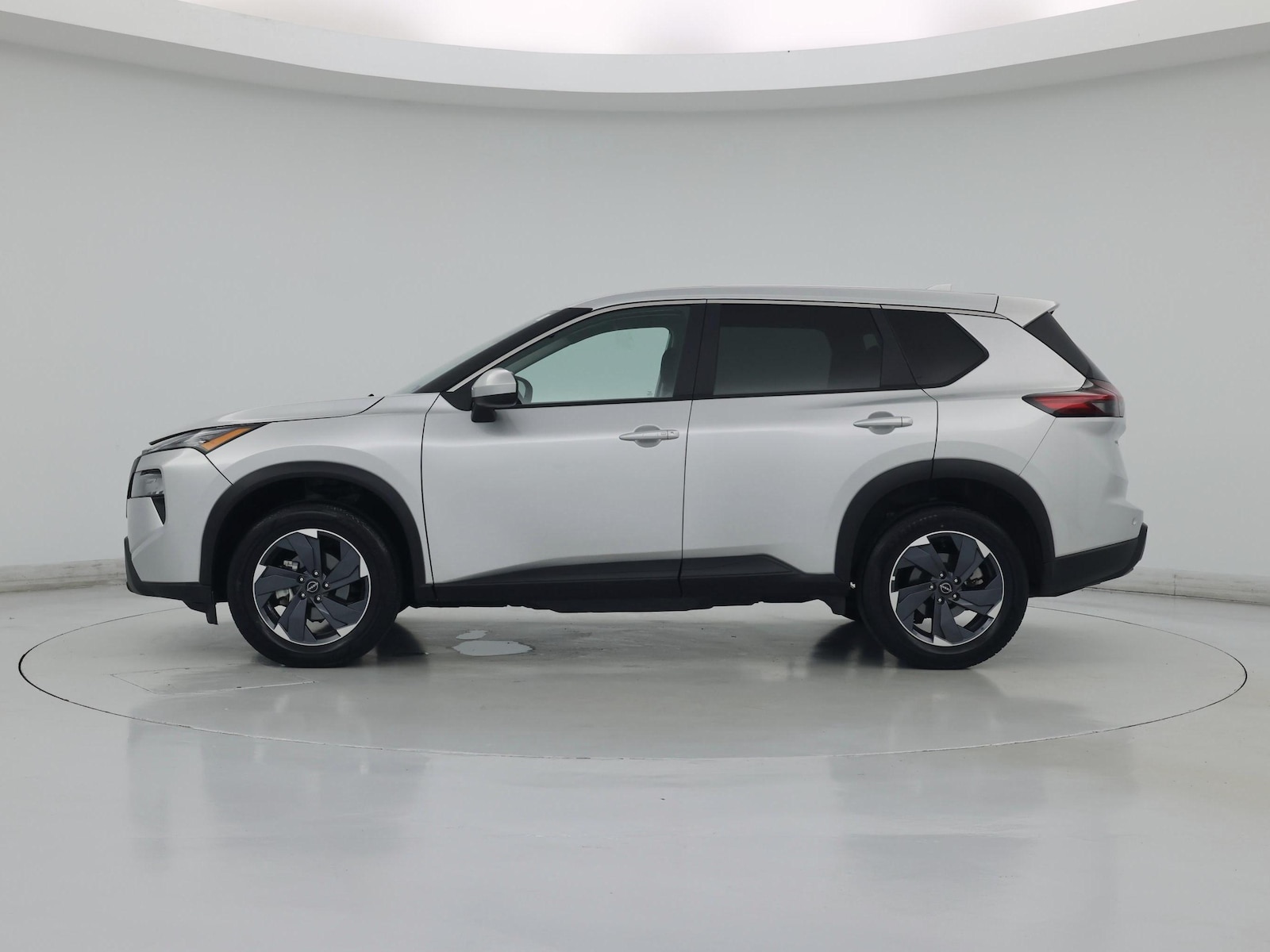 2025 Nissan Rogue SV - Photo 4