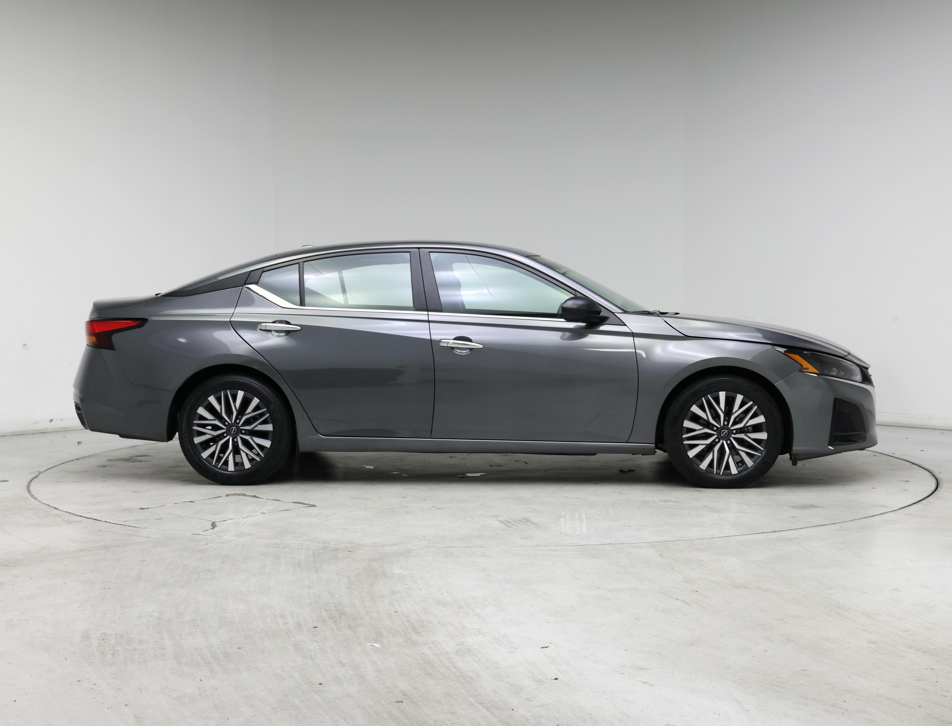 Thumbnail: 2025 Nissan Altima - 7