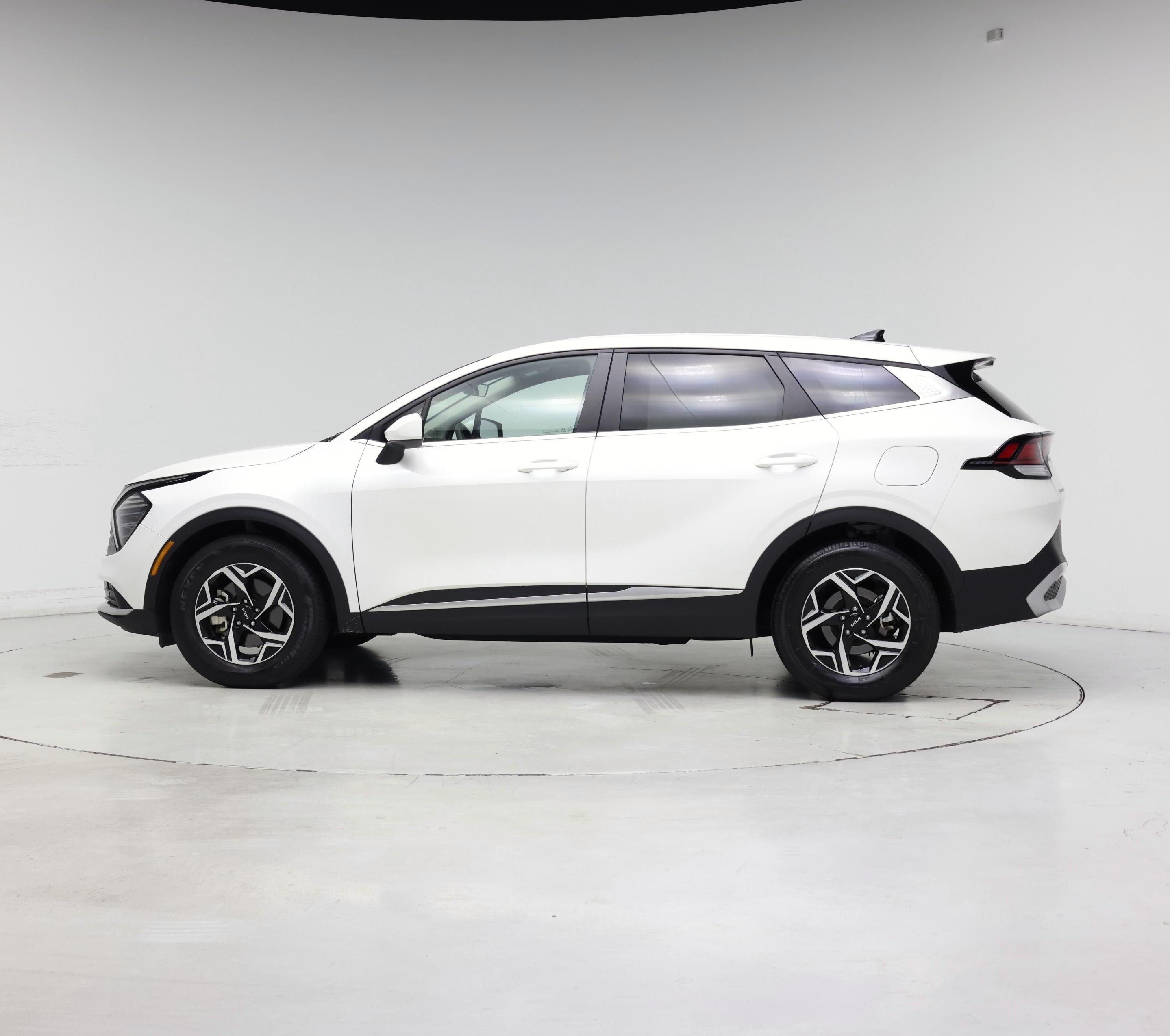 Thumbnail: 2025 Kia Sportage - 3