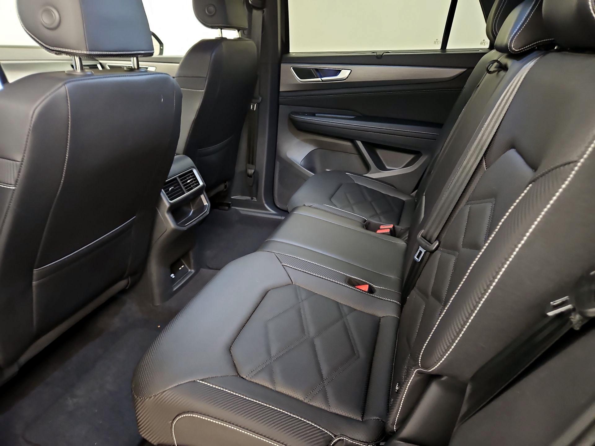 Thumbnail: 2025 Volkswagen Atlas - 19