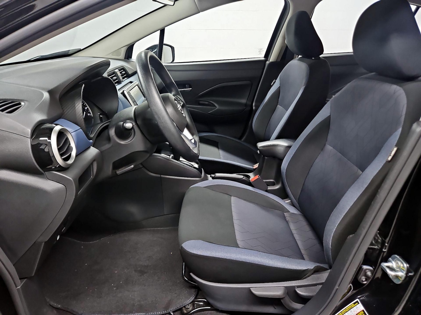 2025 Nissan Versa Sedan SV - Photo 12