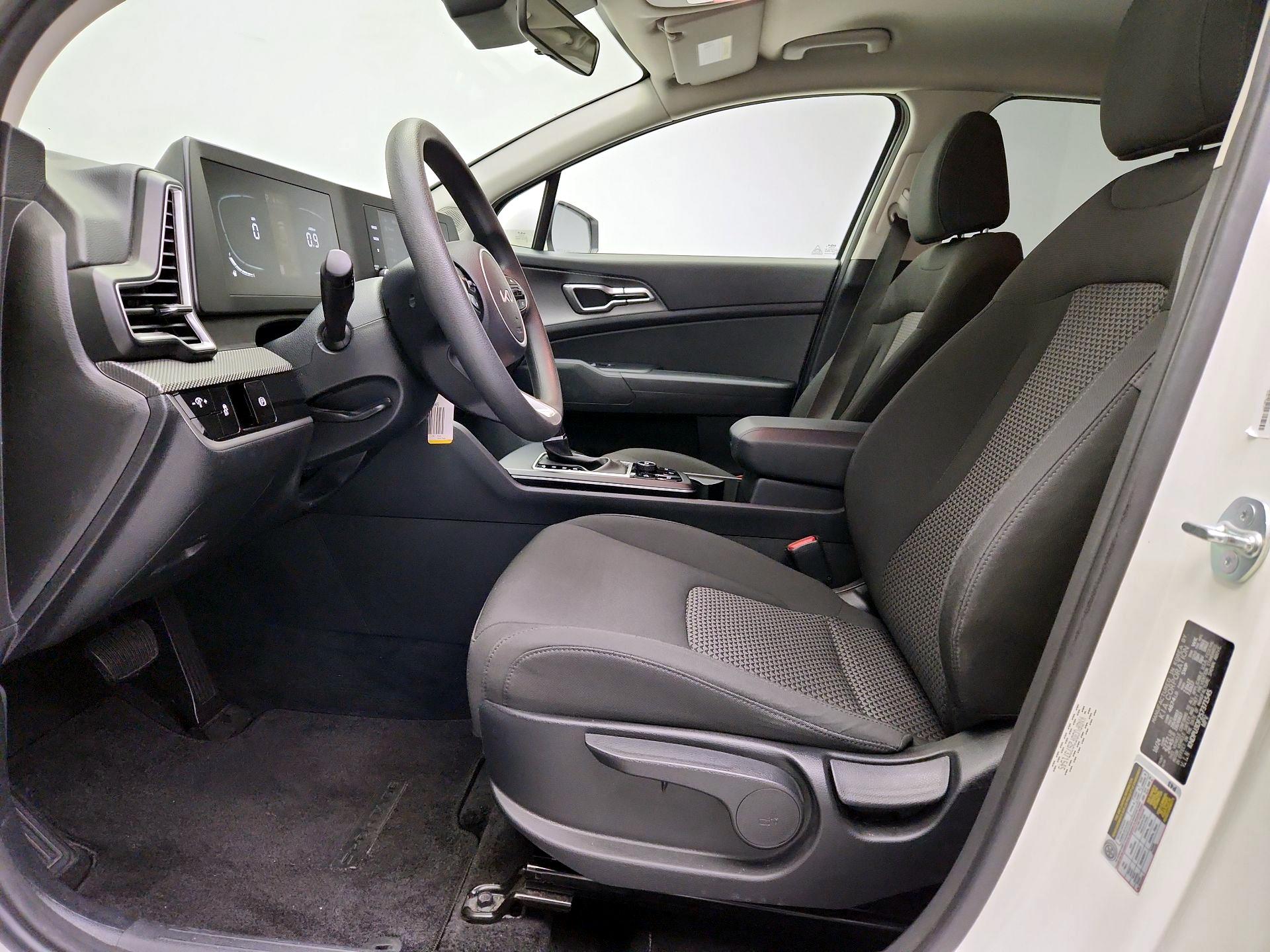 Thumbnail: 2025 Kia Sportage - 11