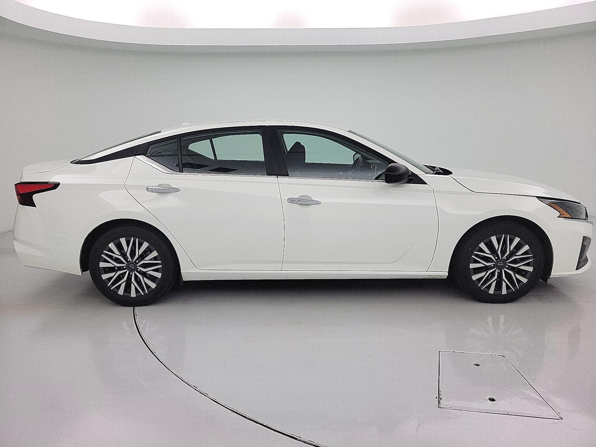 Thumbnail: 2025 Nissan Altima - 4