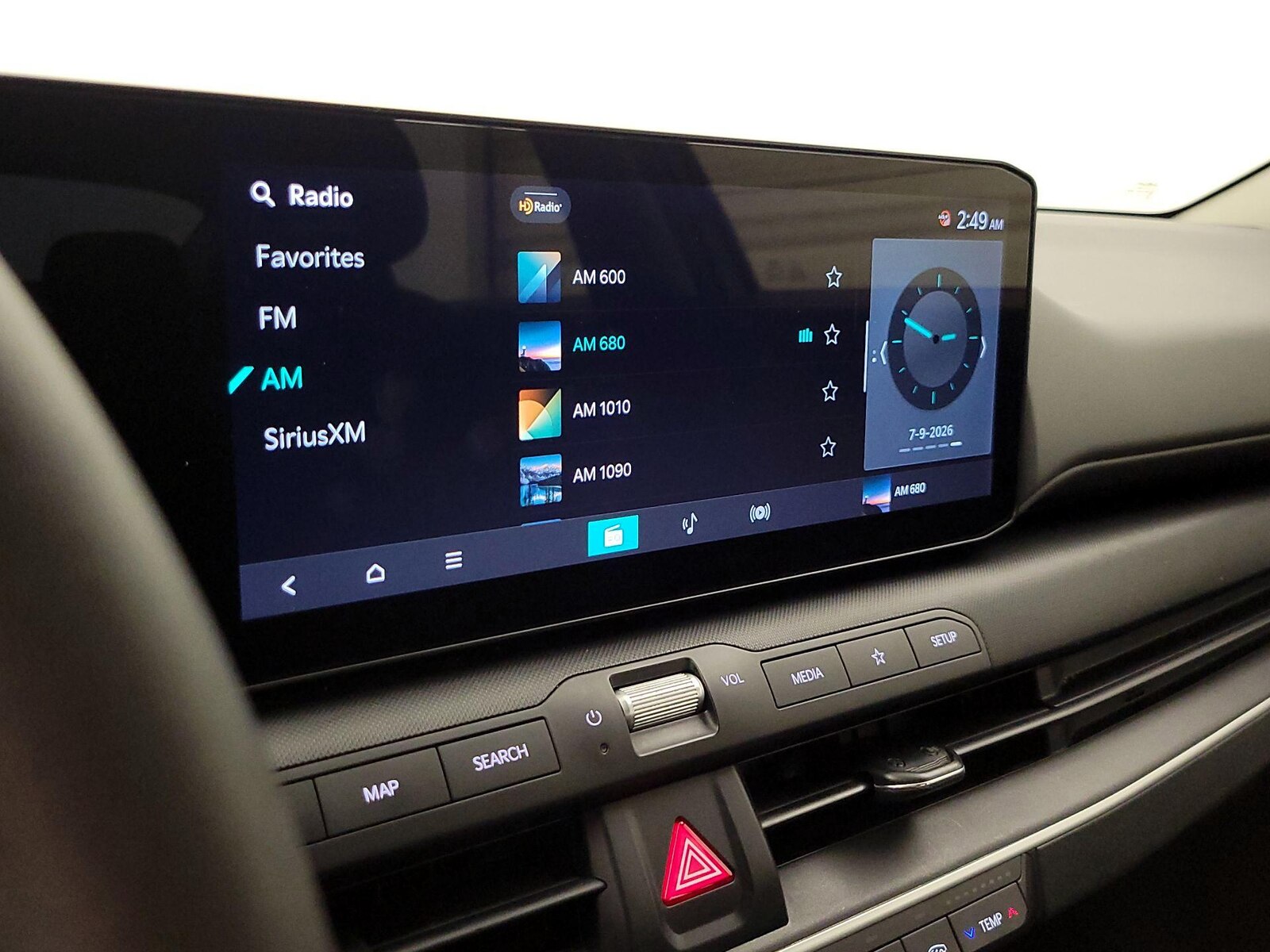 2025 Kia K4 LXS - Photo 16