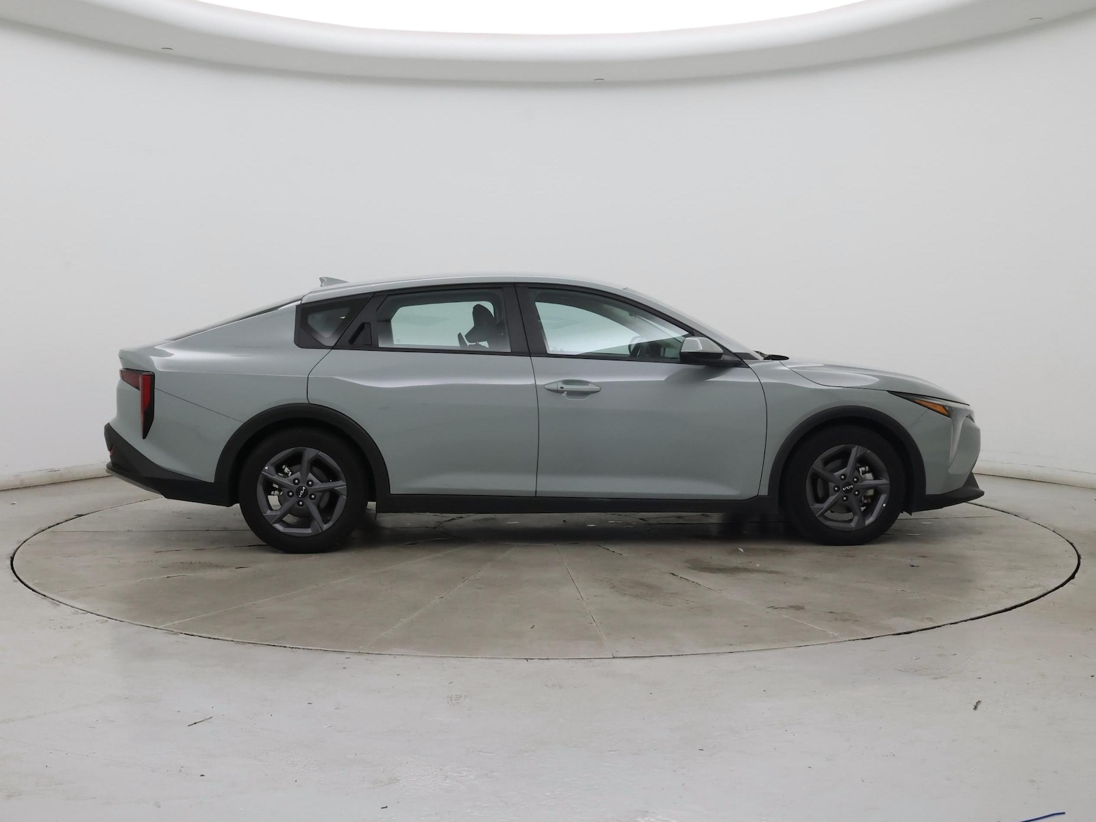 2025 Kia K4 LXS - Photo 8