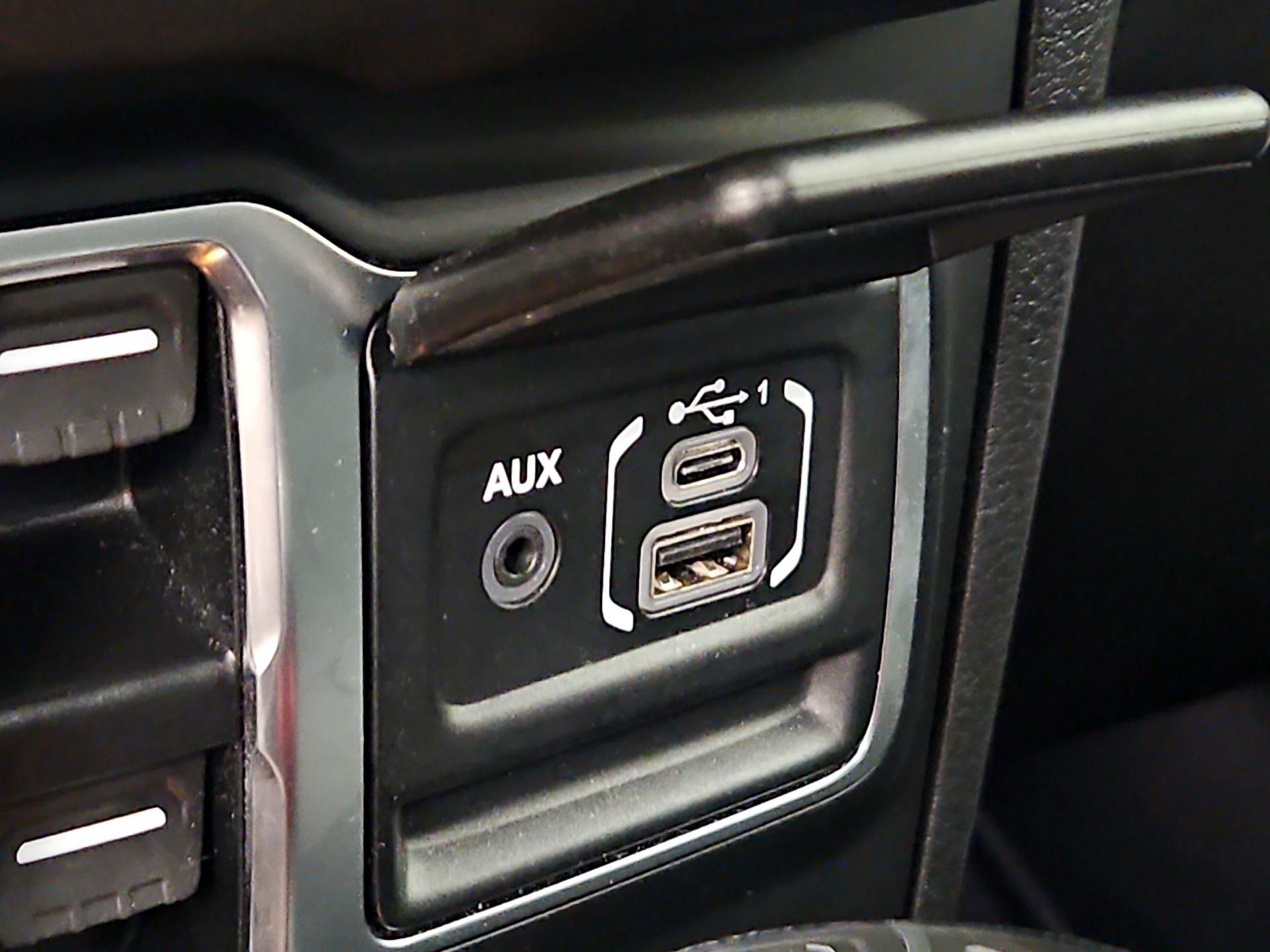 Thumbnail: 2025 Jeep Wrangler - 18