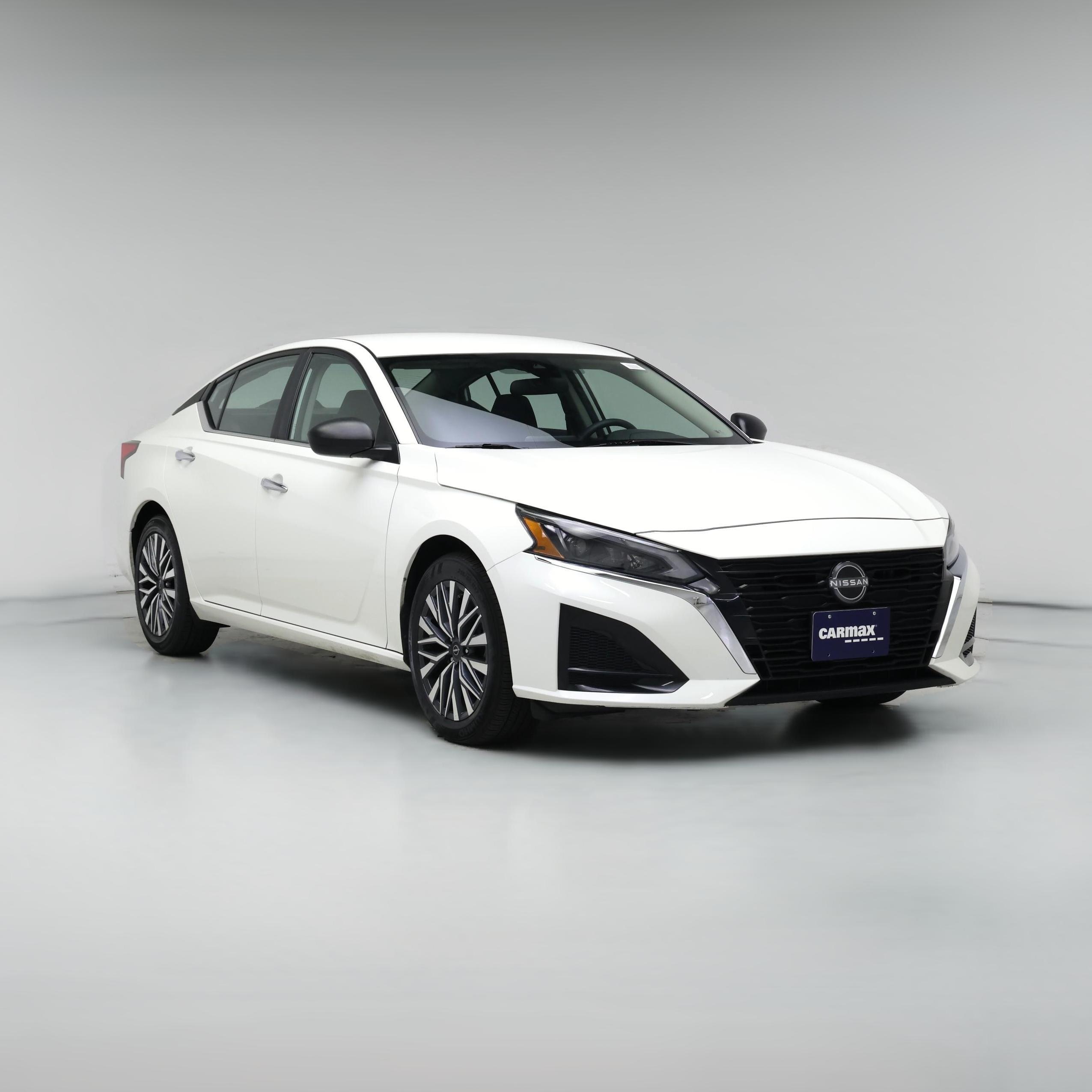 Thumbnail: 2025 Nissan Altima - 1