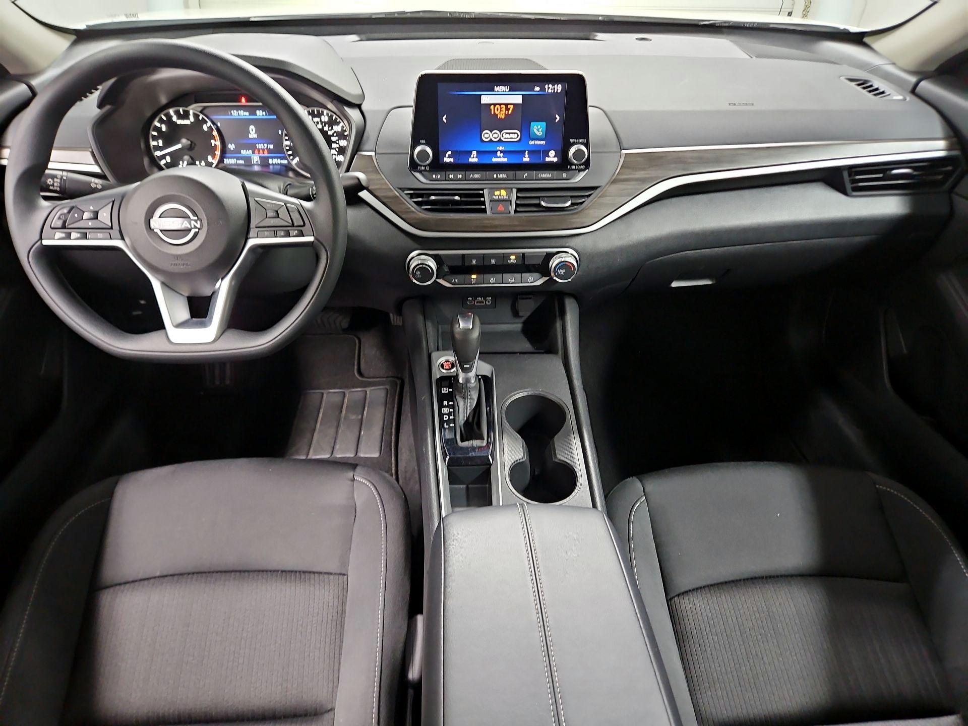 Thumbnail: 2025 Nissan Altima - 9