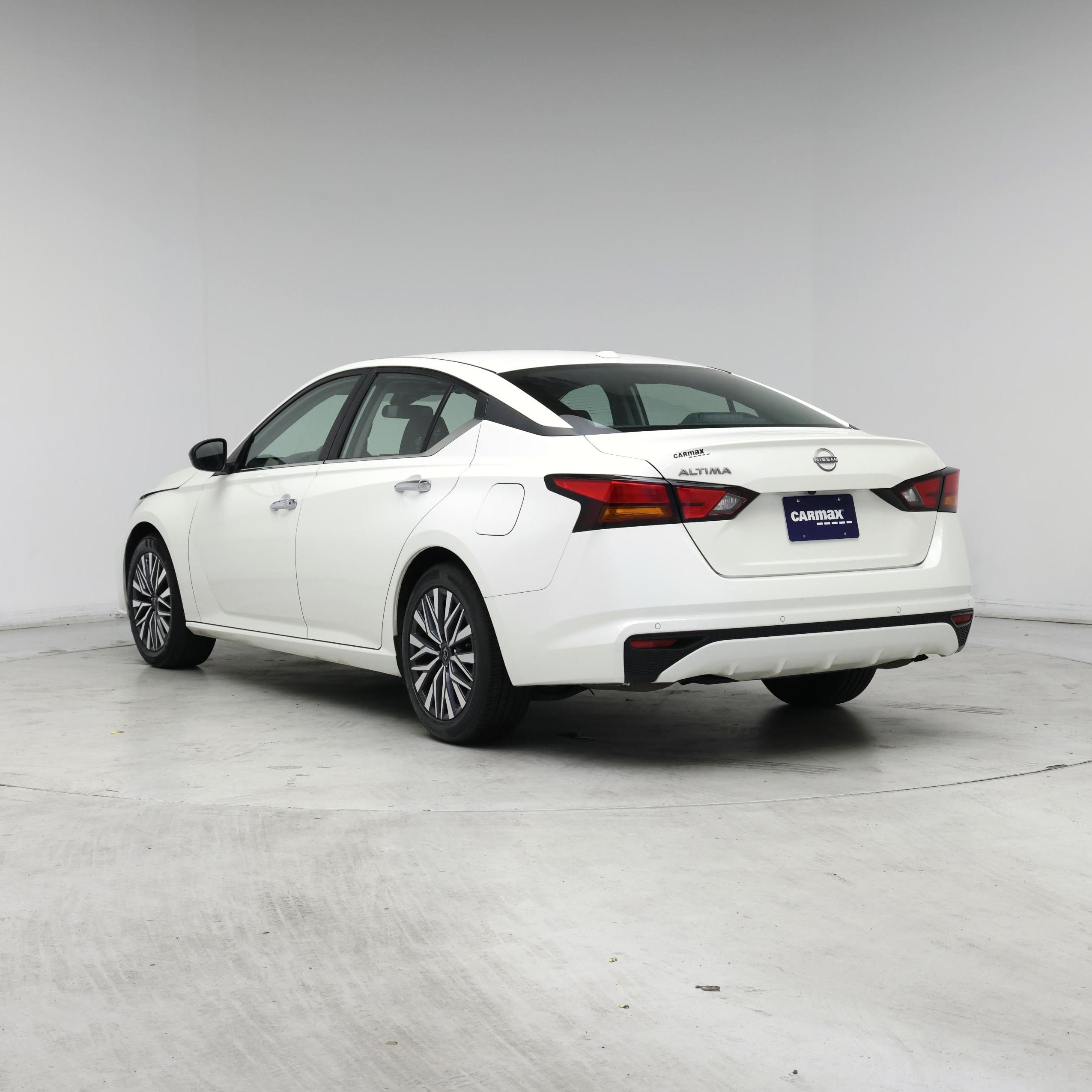 Thumbnail: 2025 Nissan Altima - 2