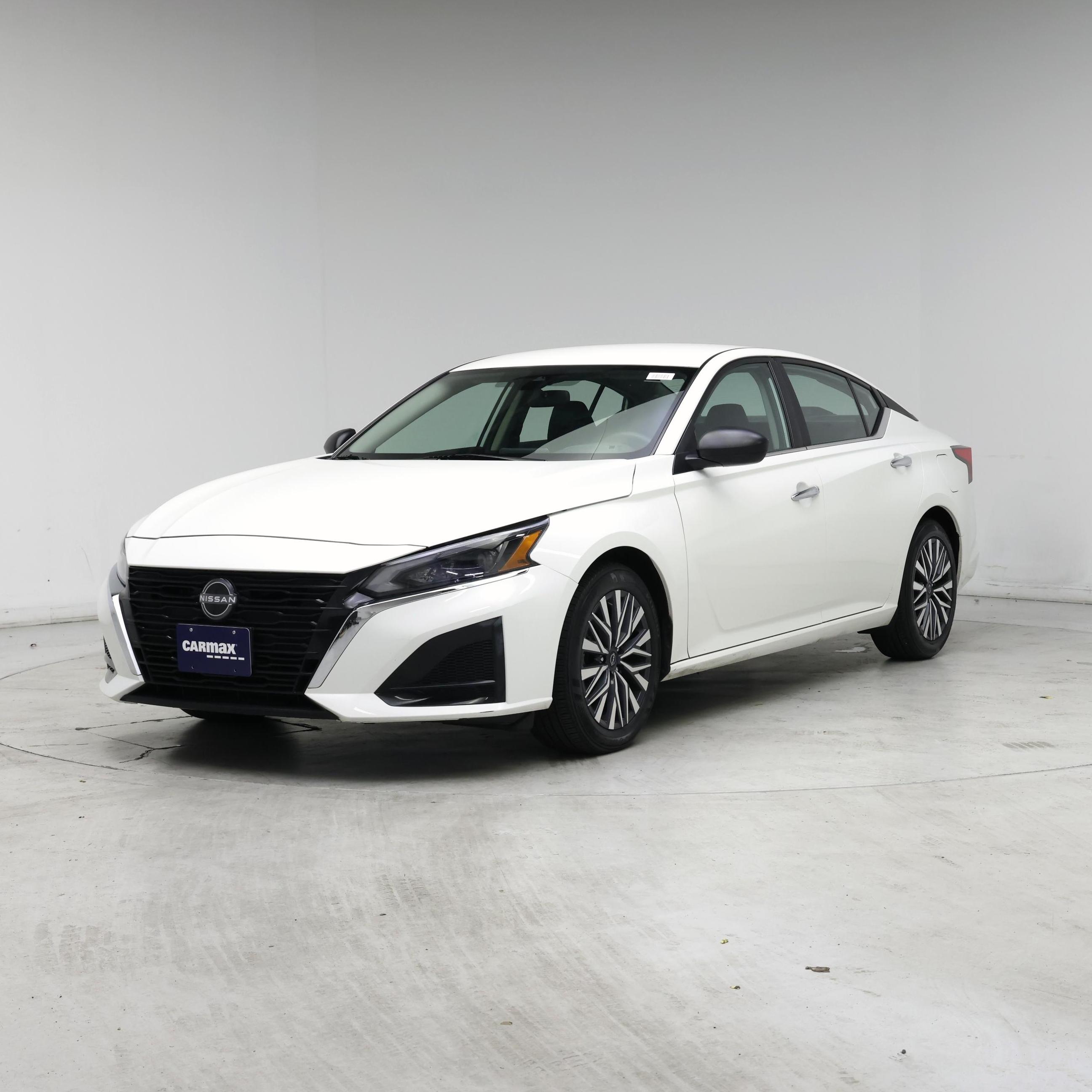 Thumbnail: 2025 Nissan Altima - 4