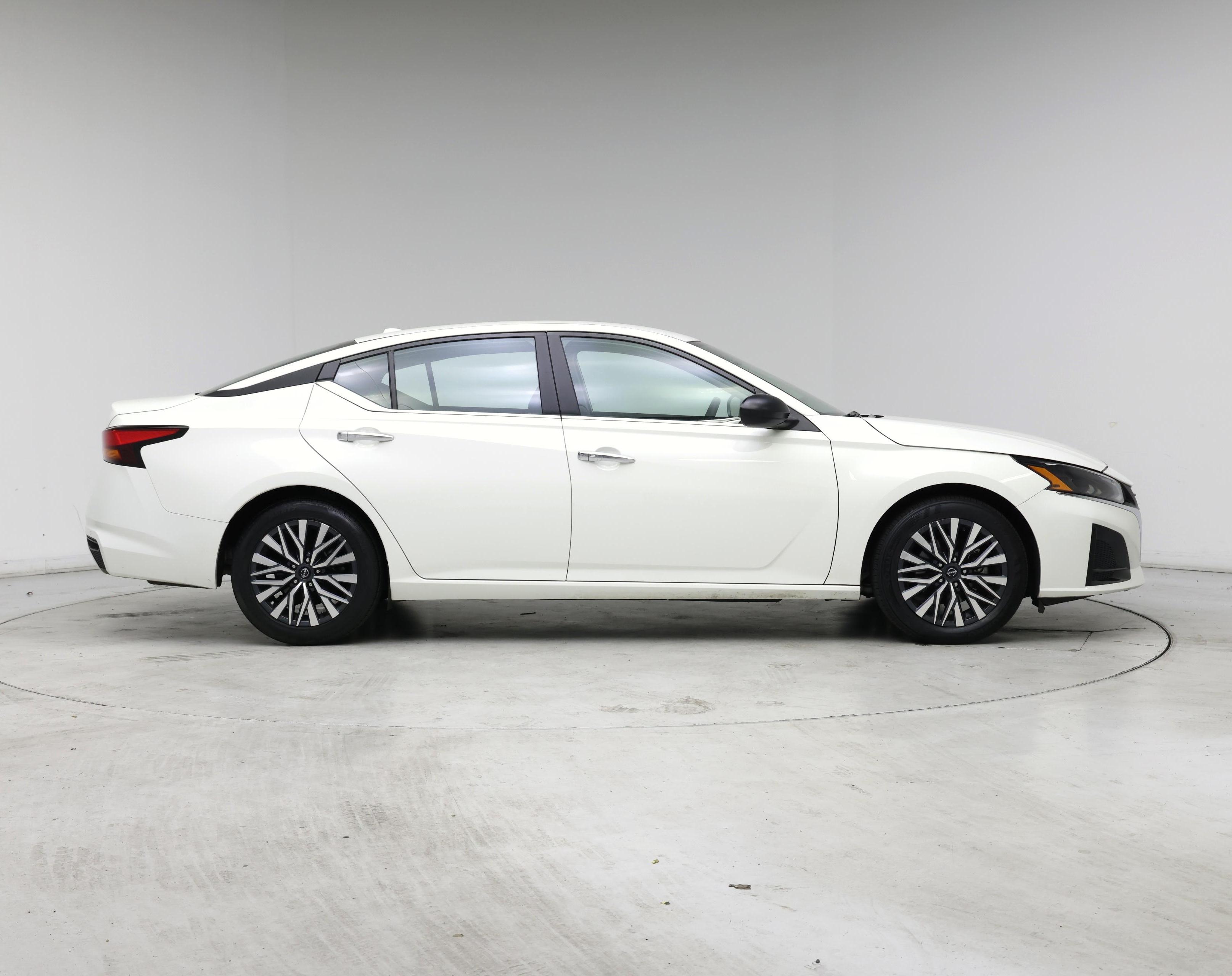 Thumbnail: 2025 Nissan Altima - 7