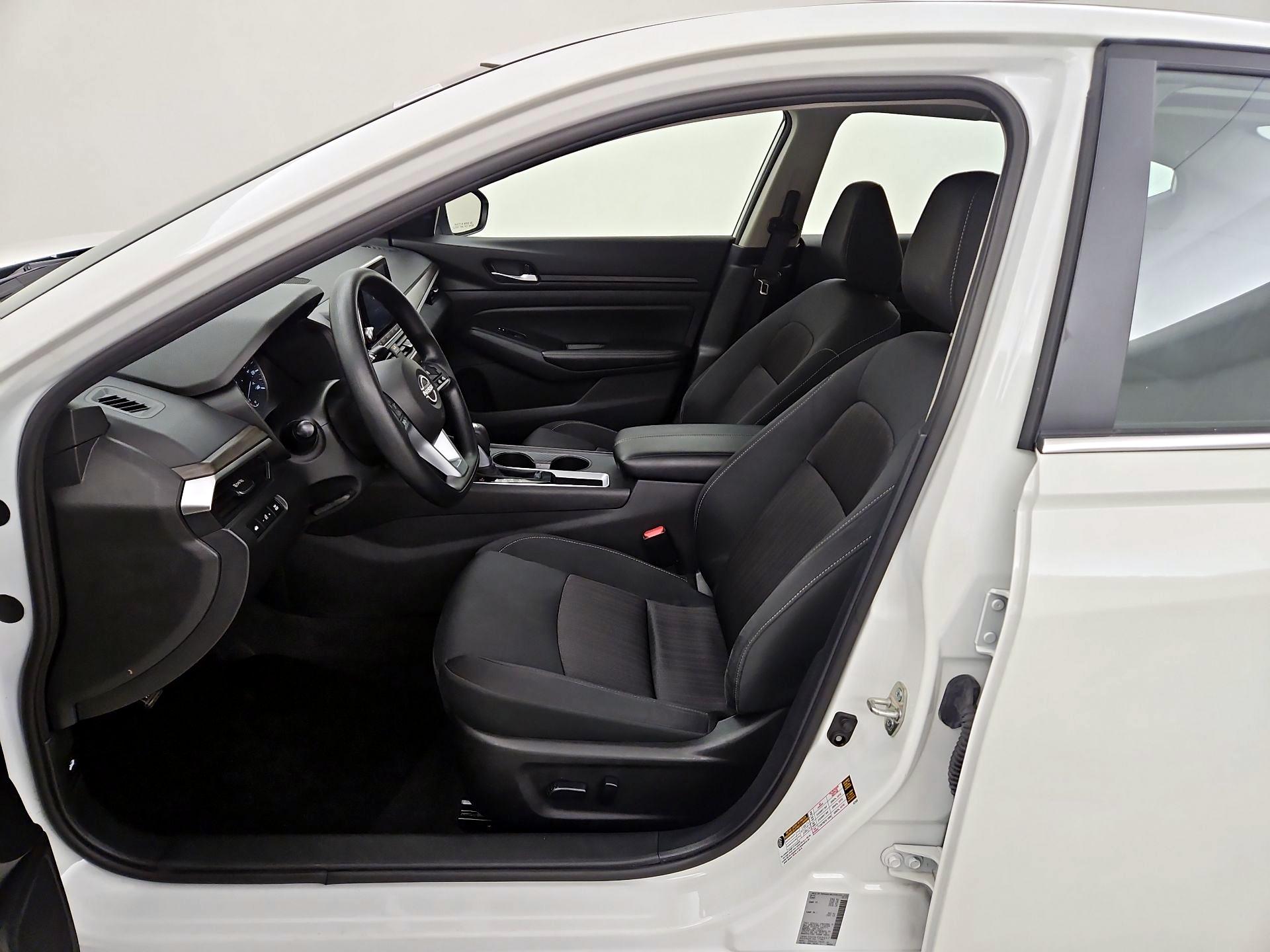 Thumbnail: 2025 Nissan Altima - 11