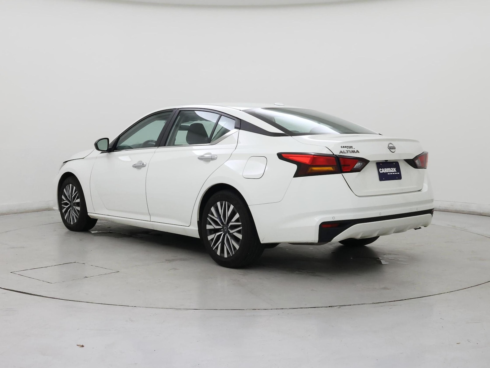 2025 Nissan Altima SV - Photo 3