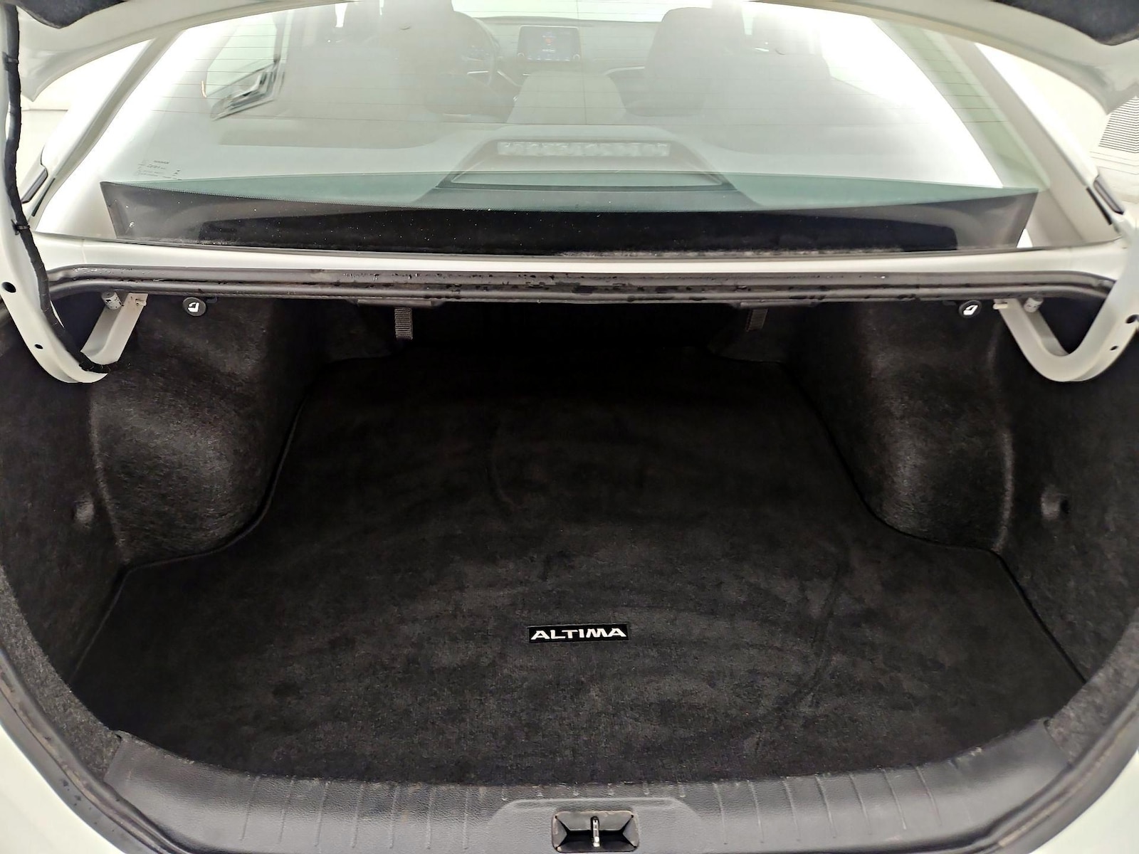 2025 Nissan Altima SV - Photo 21