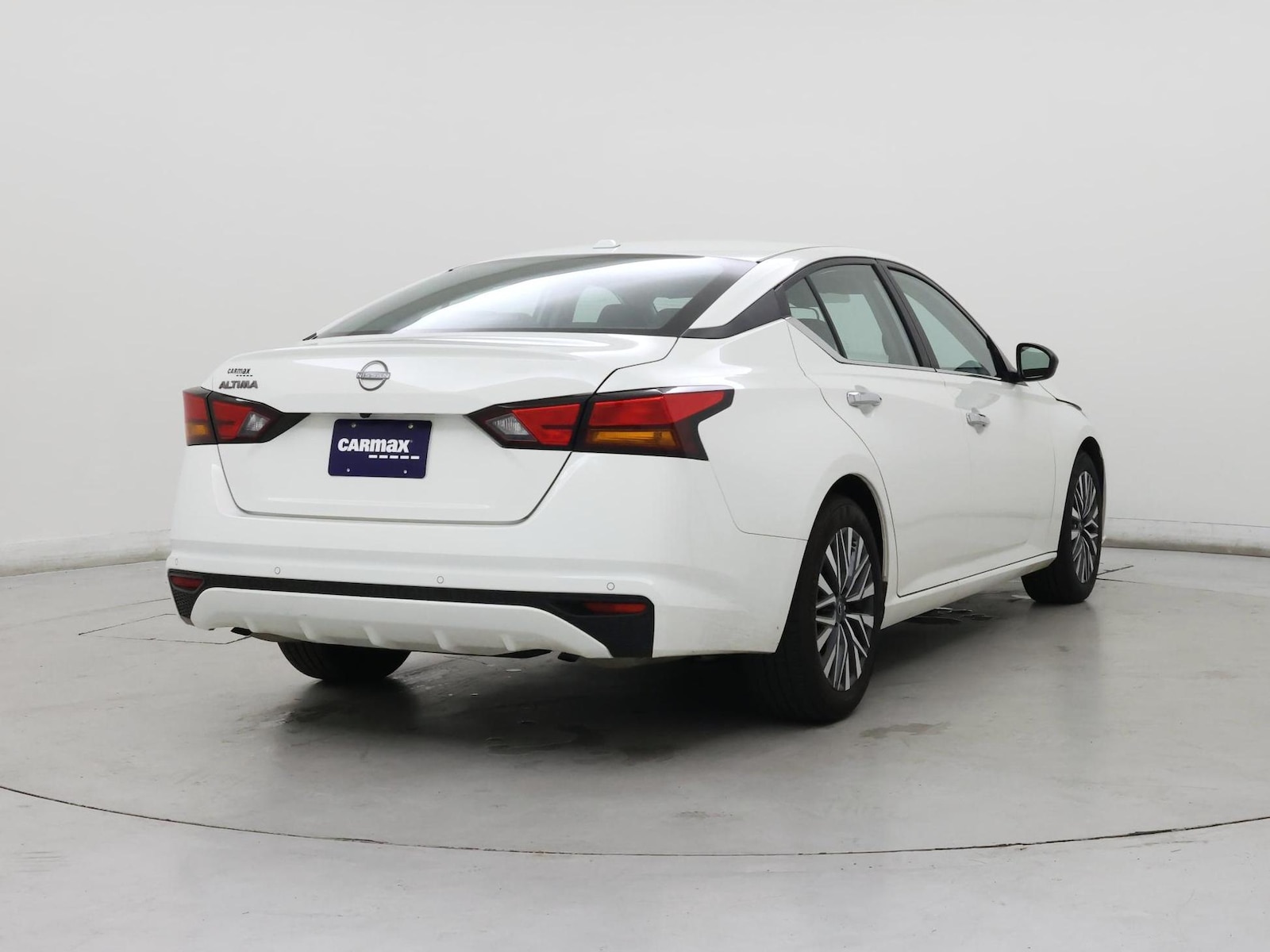 2025 Nissan Altima SV - Photo 9