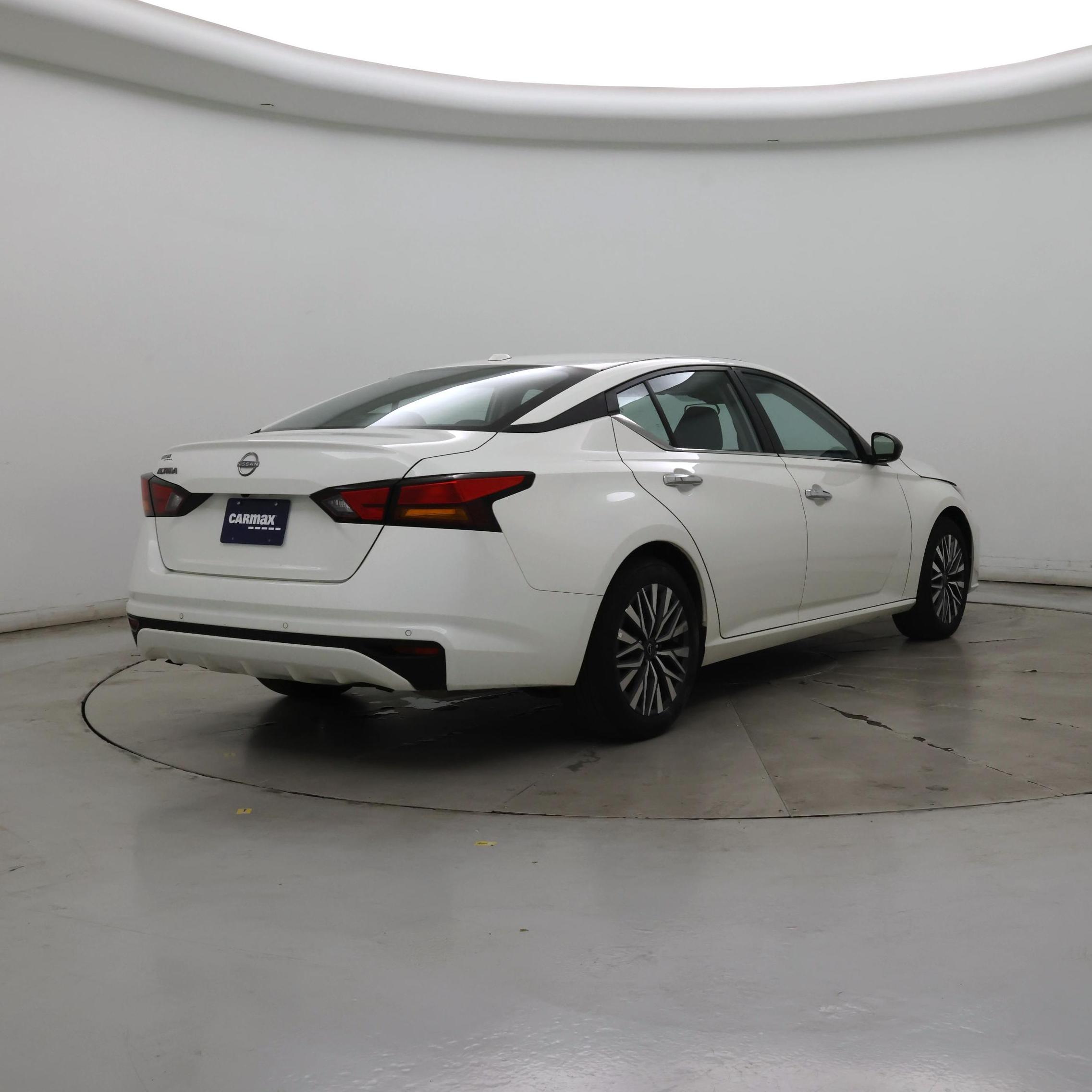 Thumbnail: 2025 Nissan Altima - 8