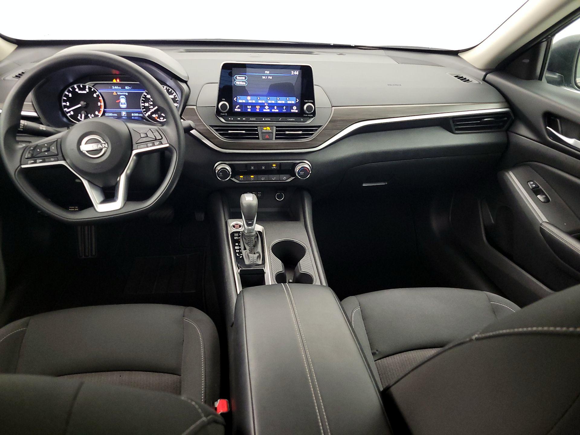 Thumbnail: 2025 Nissan Altima - 9