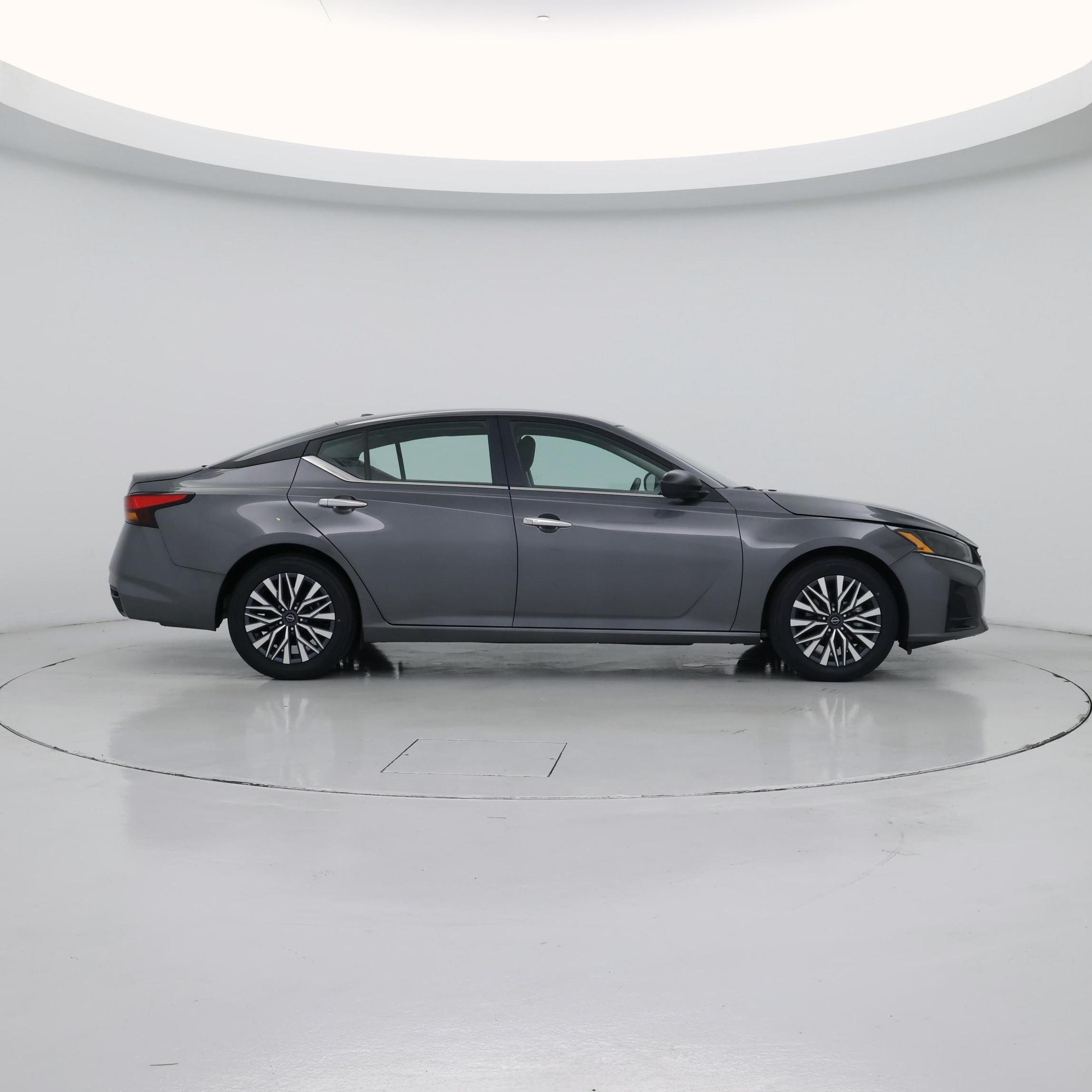 Thumbnail: 2025 Nissan Altima - 7