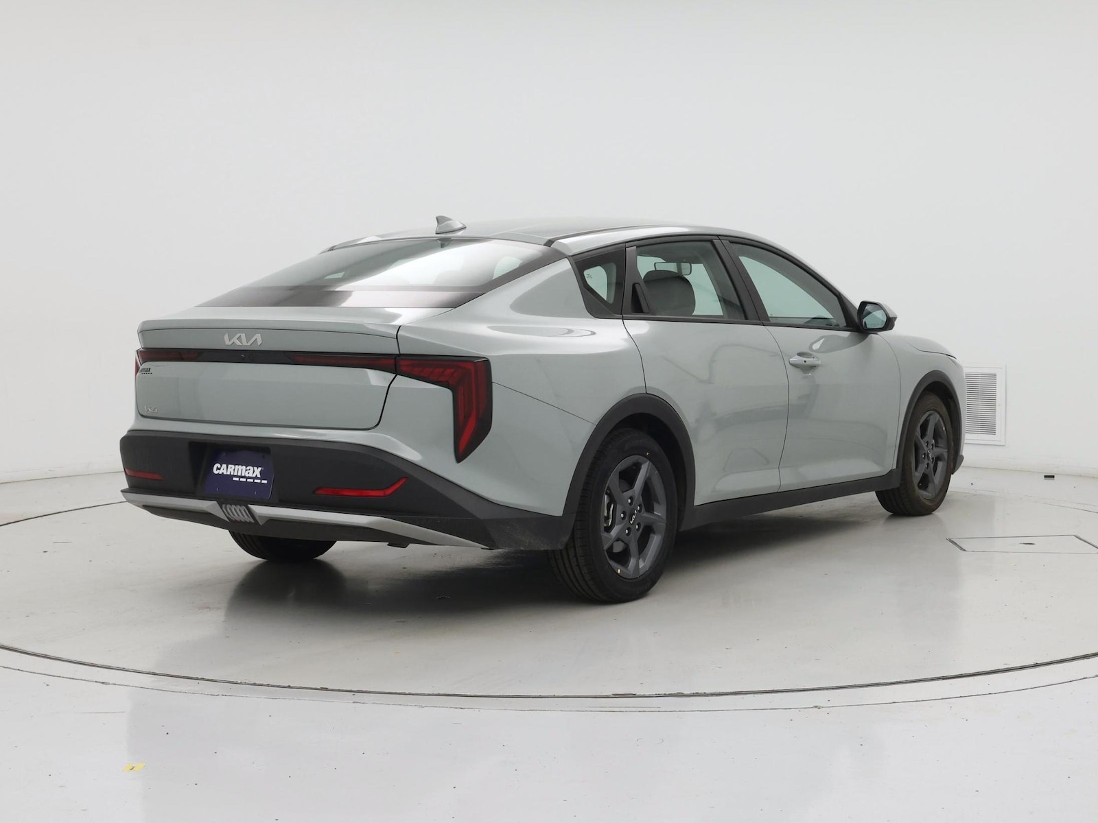 2025 Kia K4 LXS - Photo 9