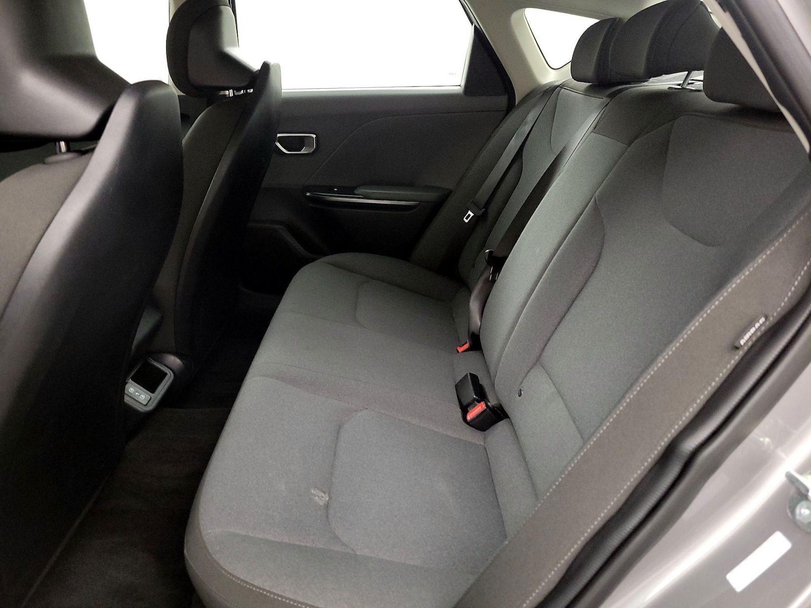 2025 Kia K4 LXS - Photo 20