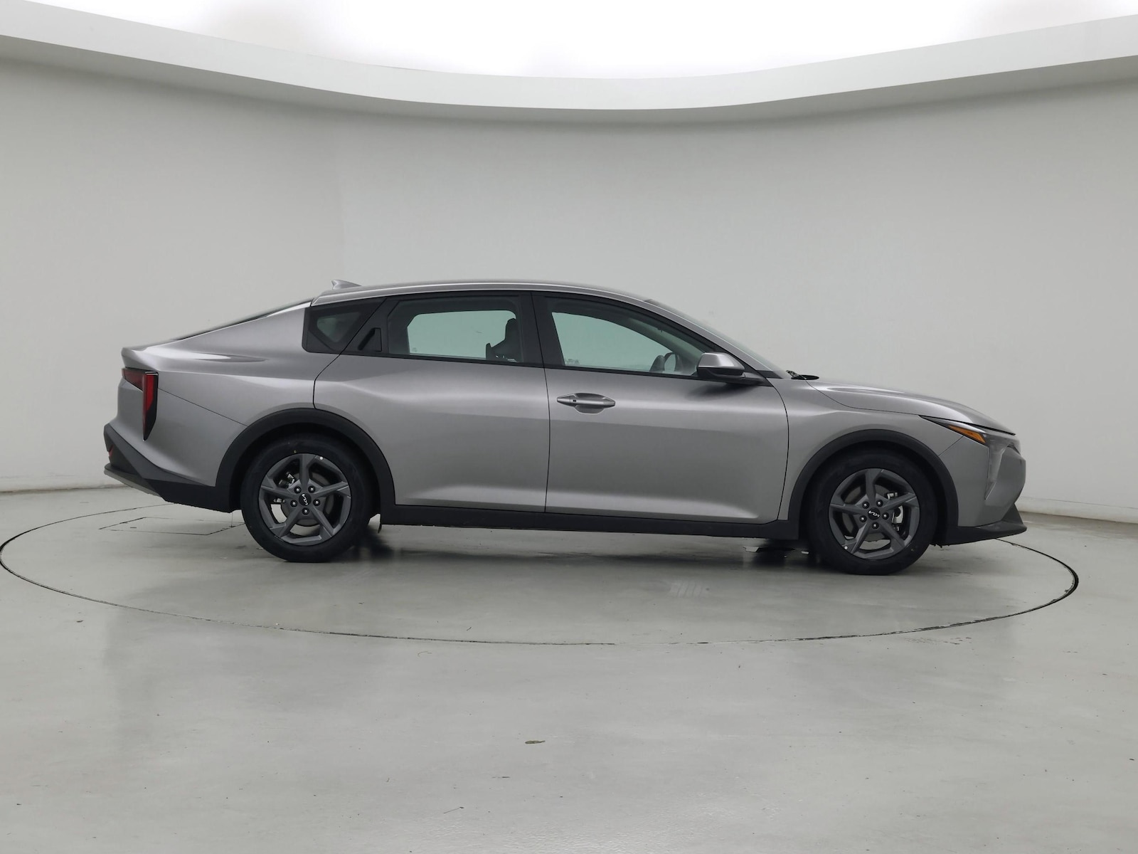 2025 Kia K4 LXS - Photo 8