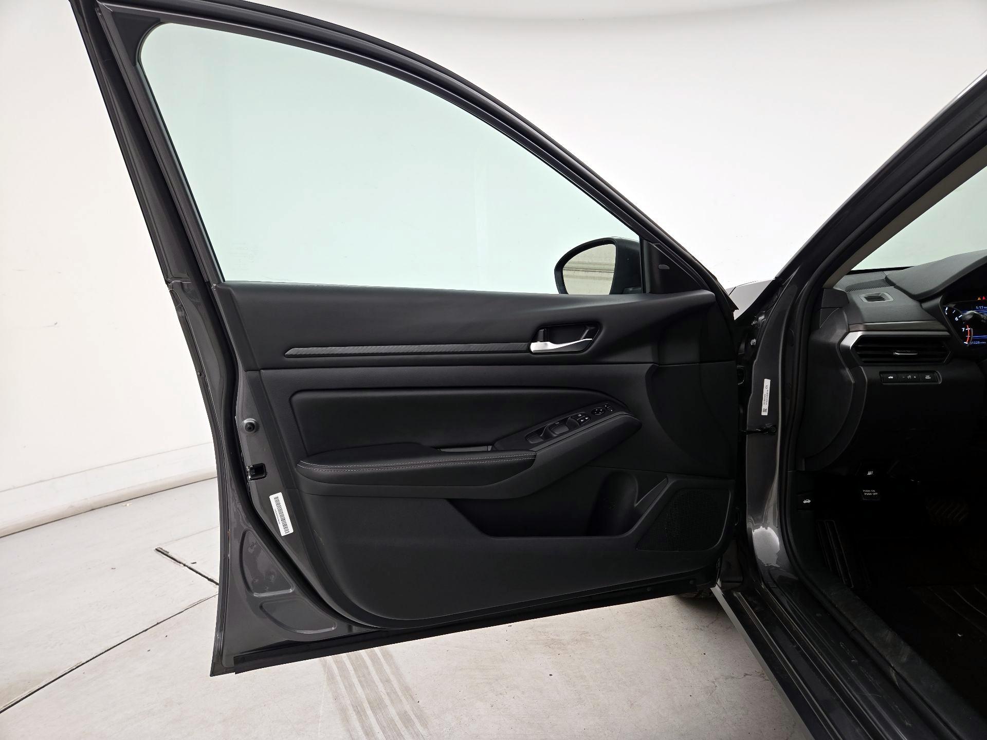 Thumbnail: 2025 Nissan Altima - 12