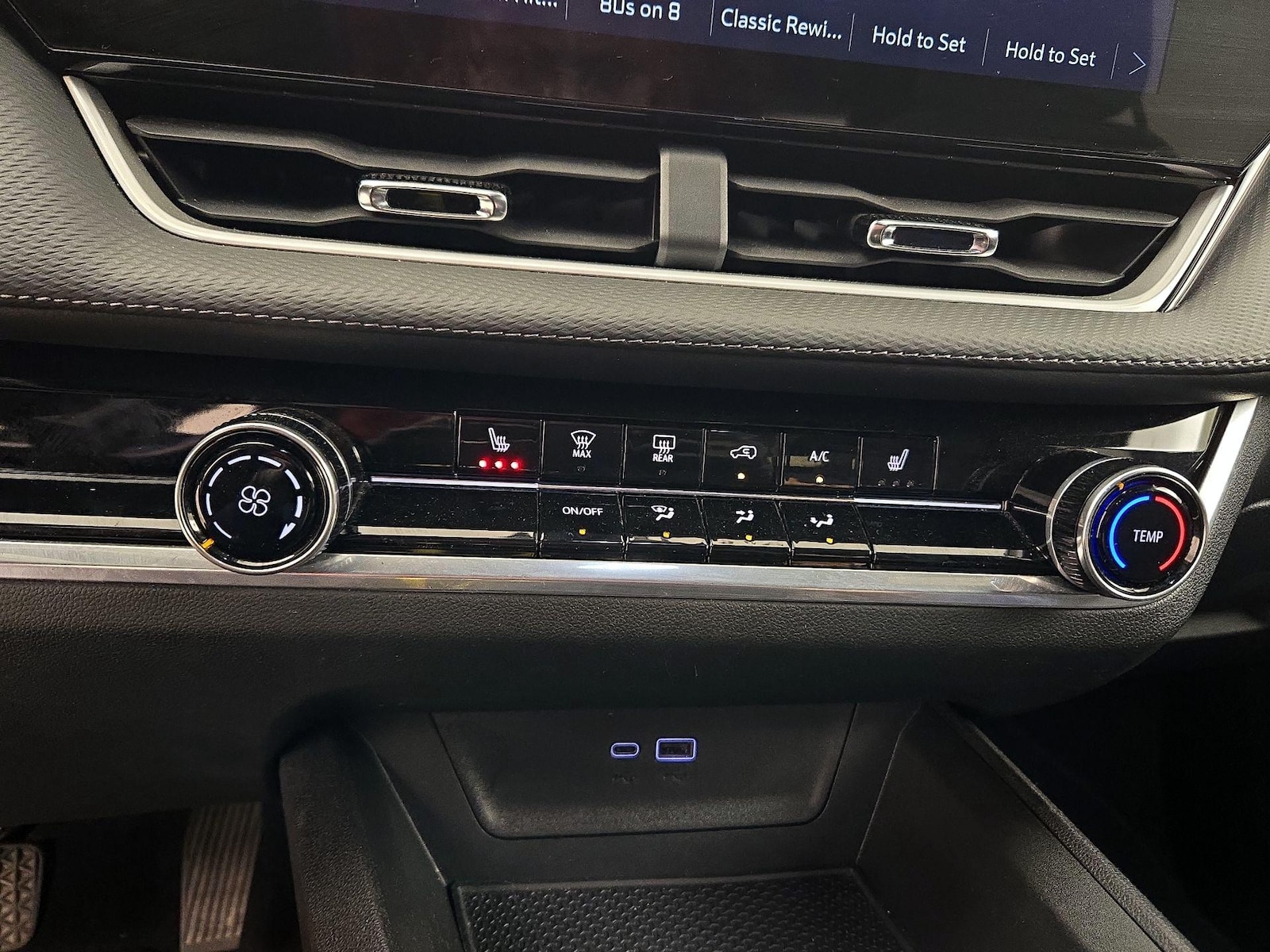 2025 Chevrolet Equinox LT - Photo 18