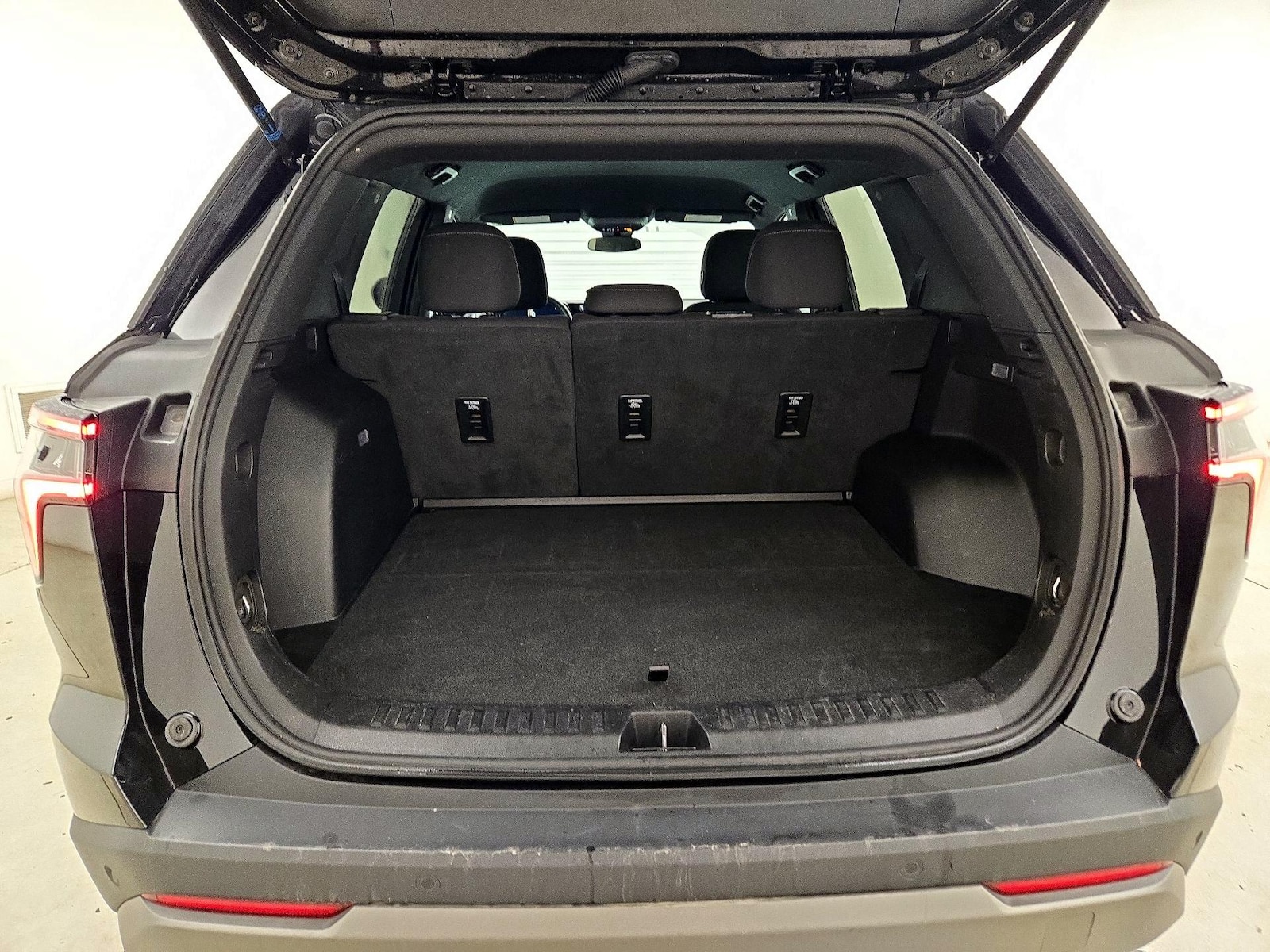 2025 Chevrolet Equinox LT - Photo 22