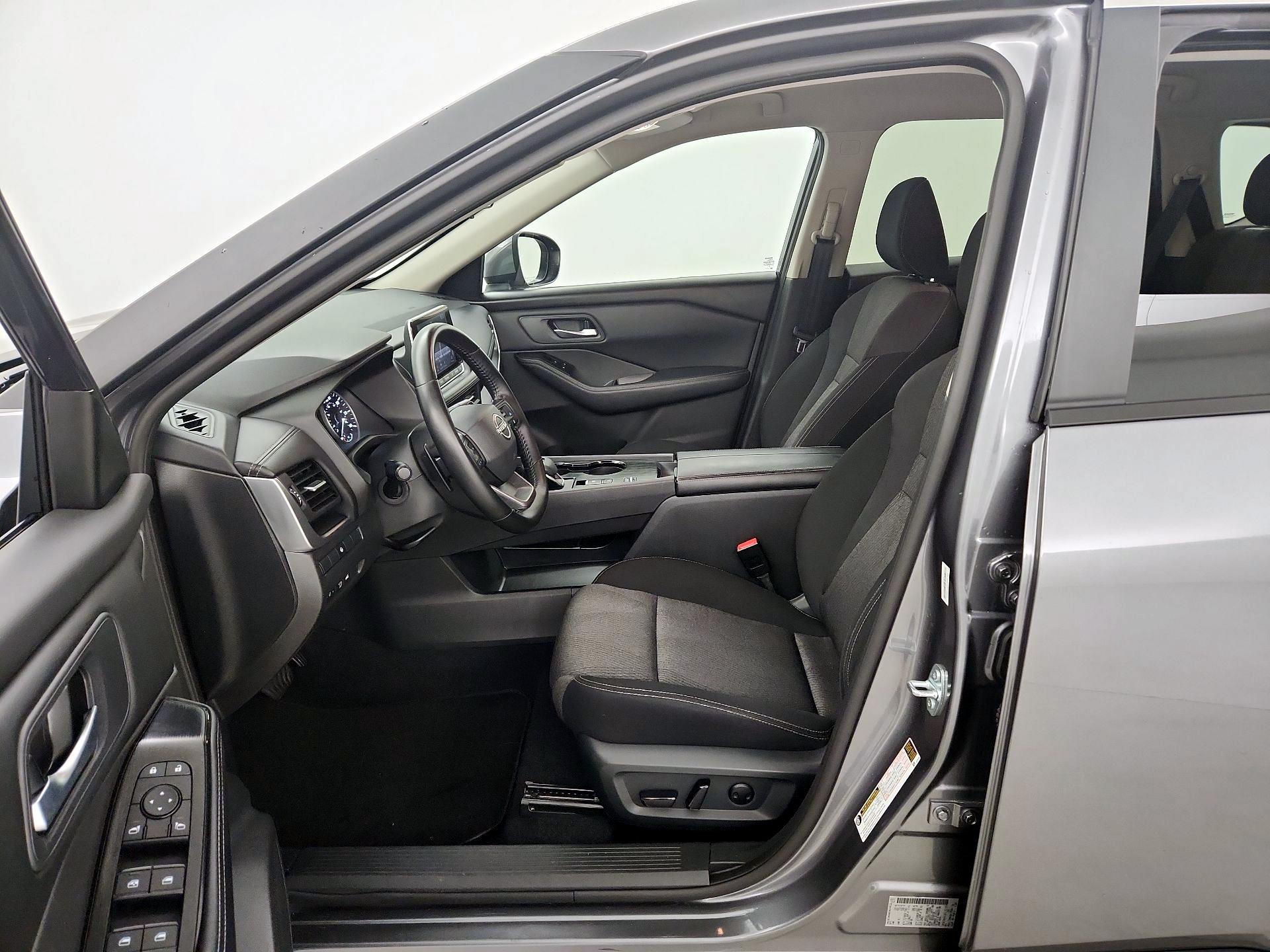 Thumbnail: 2025 Nissan Rogue - 11