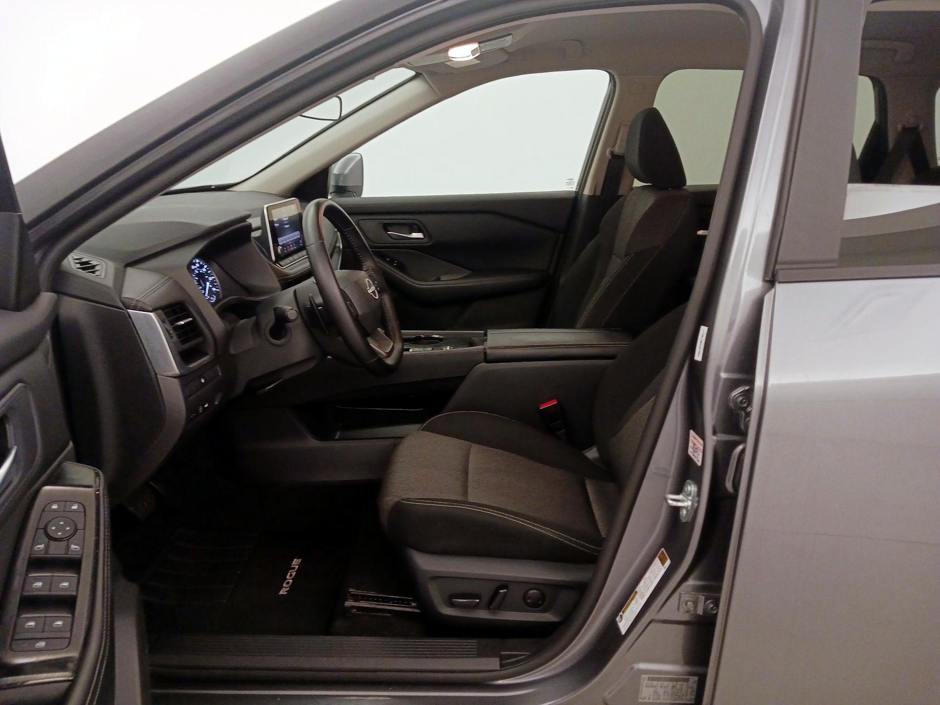 Thumbnail: 2025 Nissan Rogue - 11