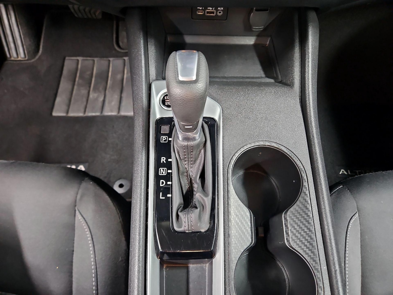 2025 Nissan Altima SV - Photo 18